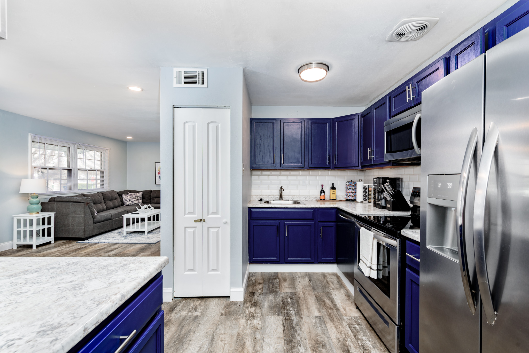 3 Bedrooms Bedrooms, ,1 BathroomBathrooms,Woodford Rentals,For Rent,1172