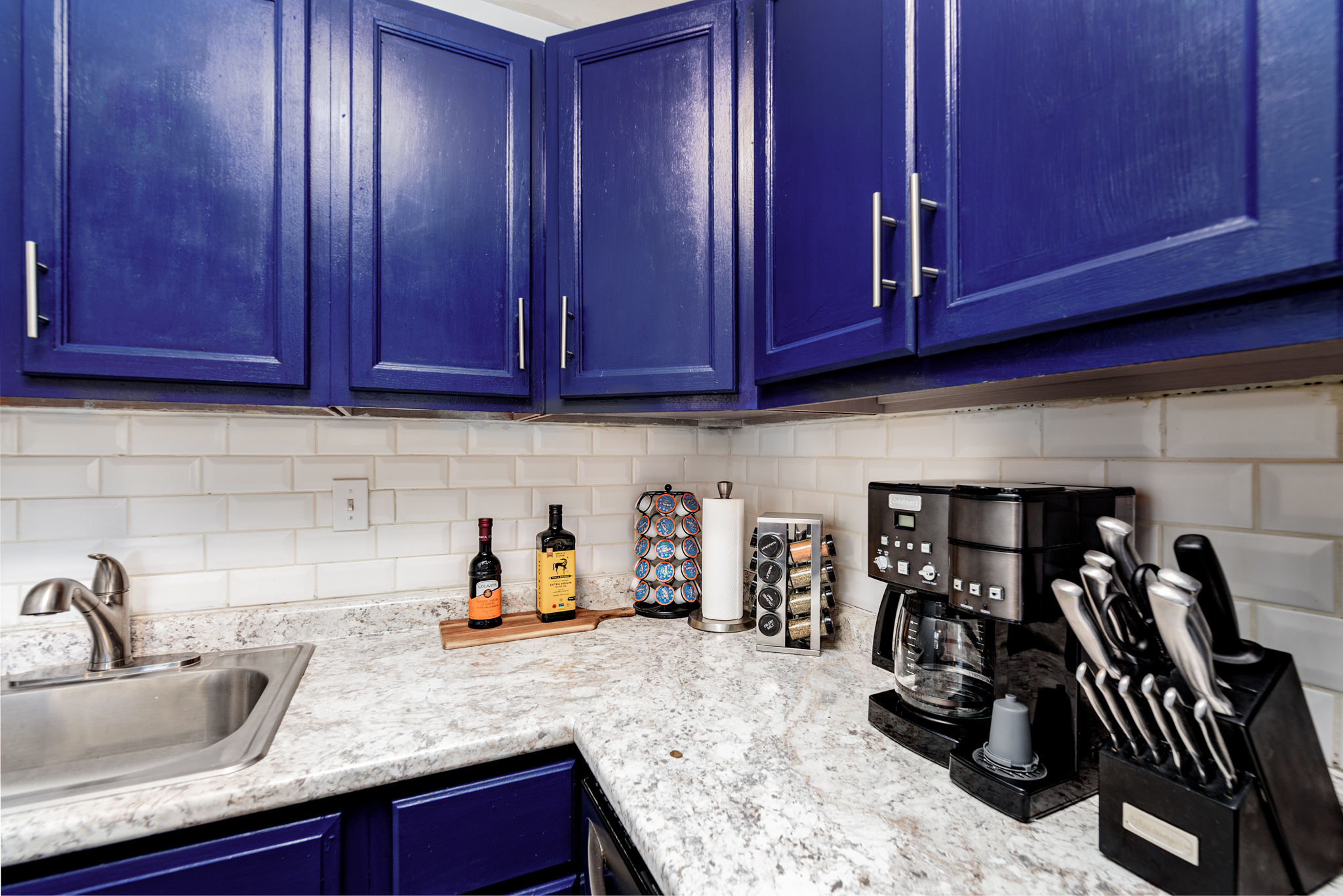 3 Bedrooms Bedrooms, ,1 BathroomBathrooms,Woodford Rentals,For Rent,1172