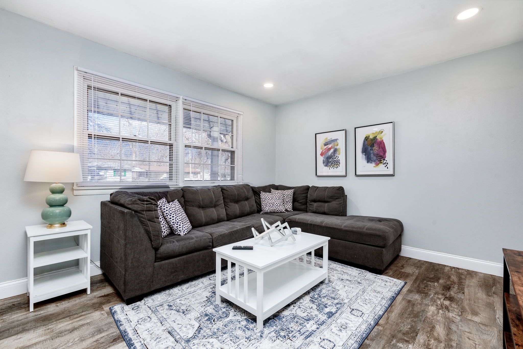 3 Bedrooms Bedrooms, ,1 BathroomBathrooms,Woodford Rentals,For Rent,1172