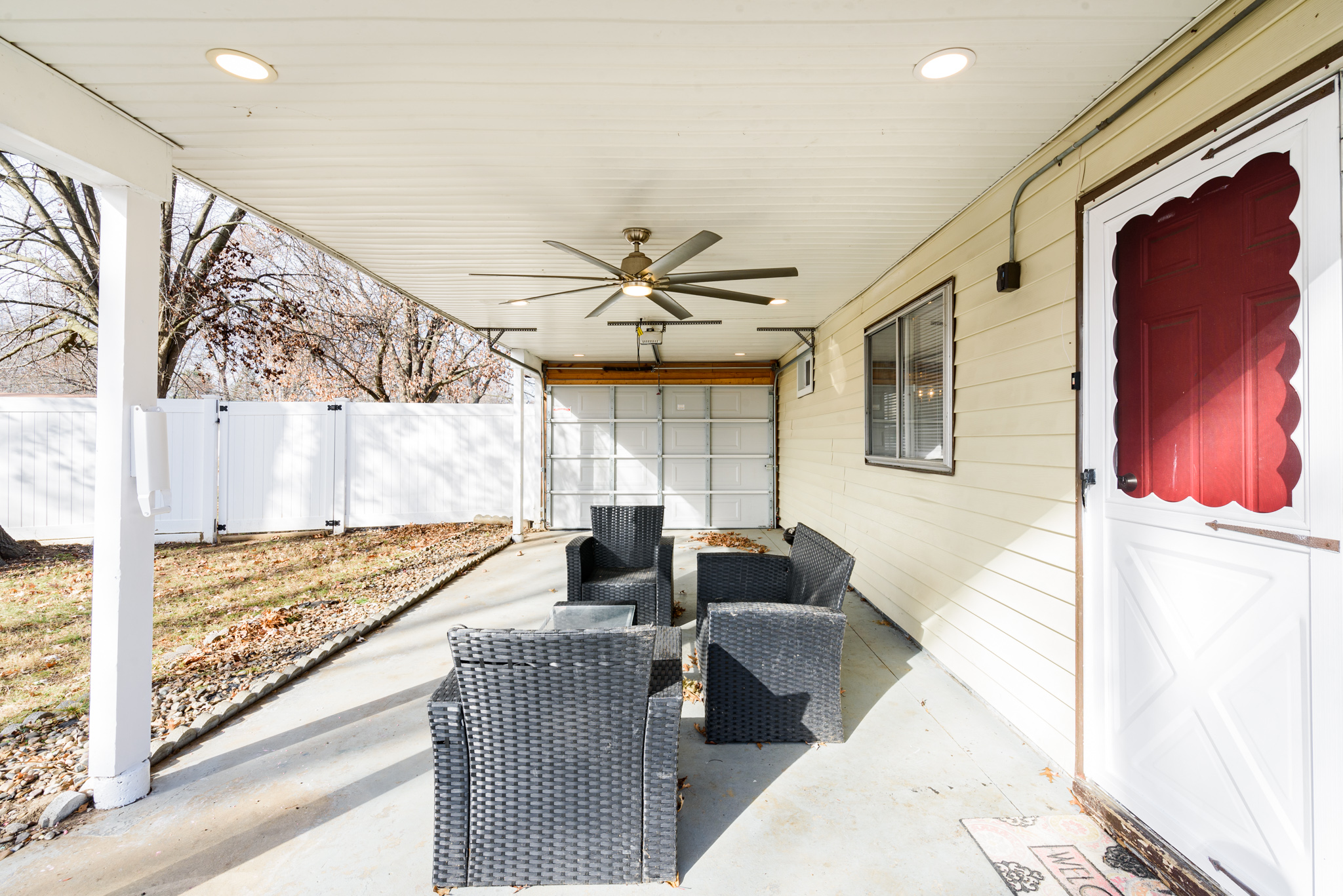 3 Bedrooms Bedrooms, ,1 BathroomBathrooms,Woodford Rentals,For Rent,1172
