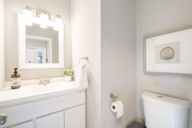 4 Bedrooms Bedrooms, ,2.5 BathroomsBathrooms,Woodford Rentals,For Rent,1208