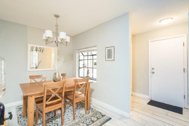 4 Bedrooms Bedrooms, ,2.5 BathroomsBathrooms,Woodford Rentals,For Rent,1208