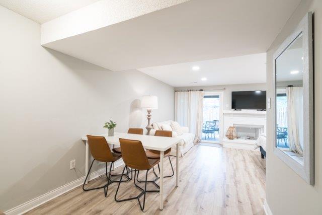 4 Bedrooms Bedrooms, ,2.5 BathroomsBathrooms,Woodford Rentals,For Rent,1208