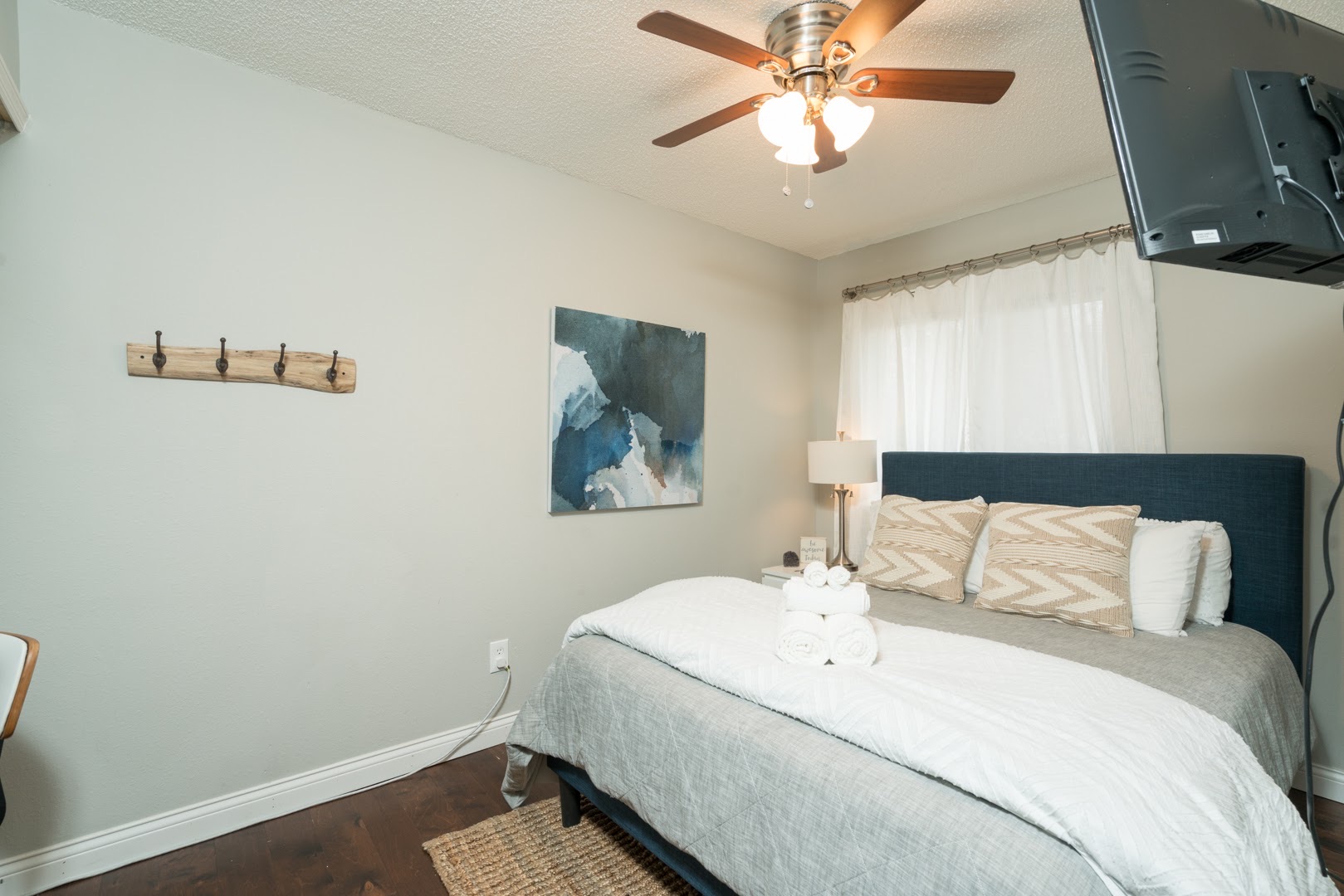 4 Bedrooms Bedrooms, ,2.5 BathroomsBathrooms,Woodford Rentals,For Rent,1208