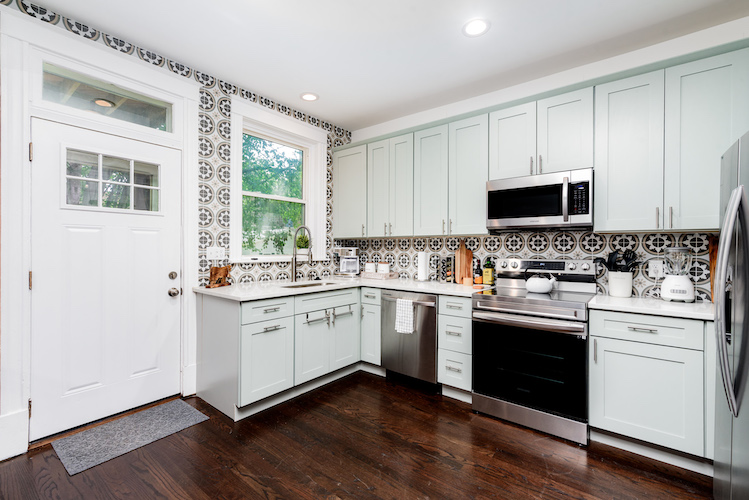 4 Bedrooms Bedrooms, ,1.5 BathroomsBathrooms,Woodford Rentals,For Rent,1274
