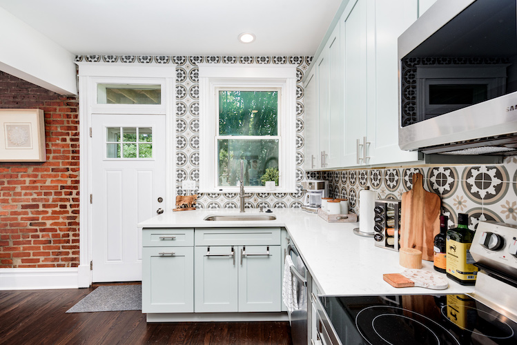 4 Bedrooms Bedrooms, ,1.5 BathroomsBathrooms,Woodford Rentals,For Rent,1274