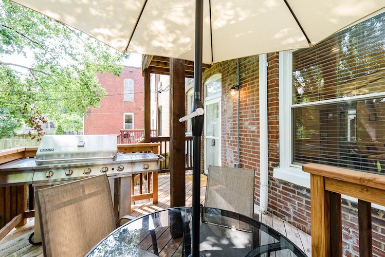 4 Bedrooms Bedrooms, ,1.5 BathroomsBathrooms,Woodford Rentals,For Rent,1274