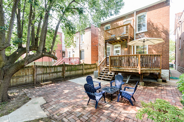 4 Bedrooms Bedrooms, ,1.5 BathroomsBathrooms,Woodford Rentals,For Rent,1274