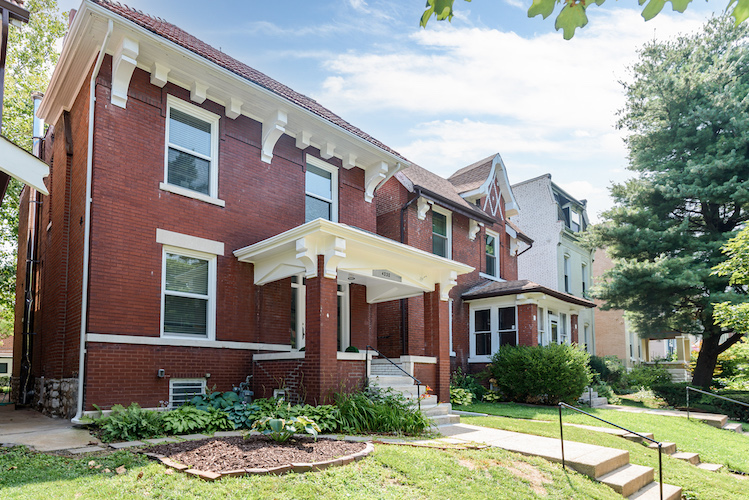 4 Bedrooms Bedrooms, ,1.5 BathroomsBathrooms,Woodford Rentals,For Rent,1274