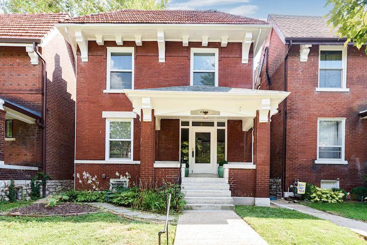 4 Bedrooms Bedrooms, ,1.5 BathroomsBathrooms,Woodford Rentals,For Rent,1274