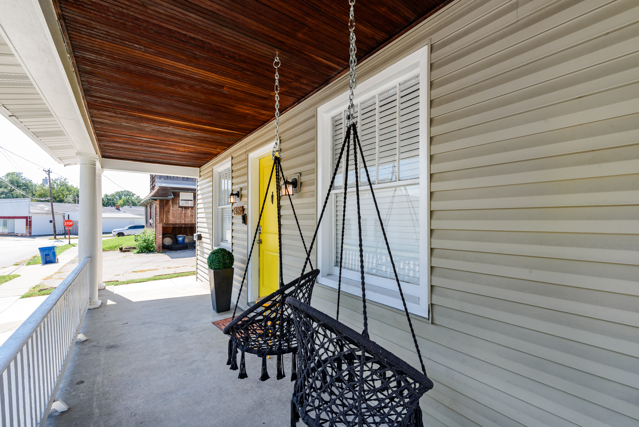 4 Bedrooms Bedrooms, ,2 BathroomsBathrooms,Woodford Rentals,For Rent,1290