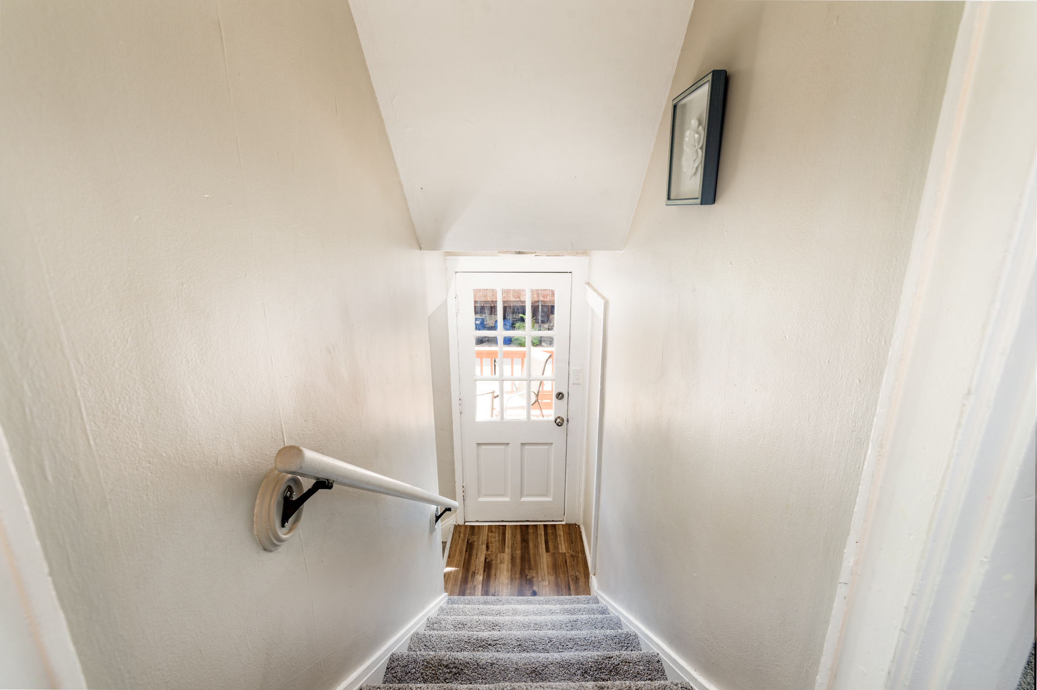 4 Bedrooms Bedrooms, ,2 BathroomsBathrooms,Woodford Rentals,For Rent,1290