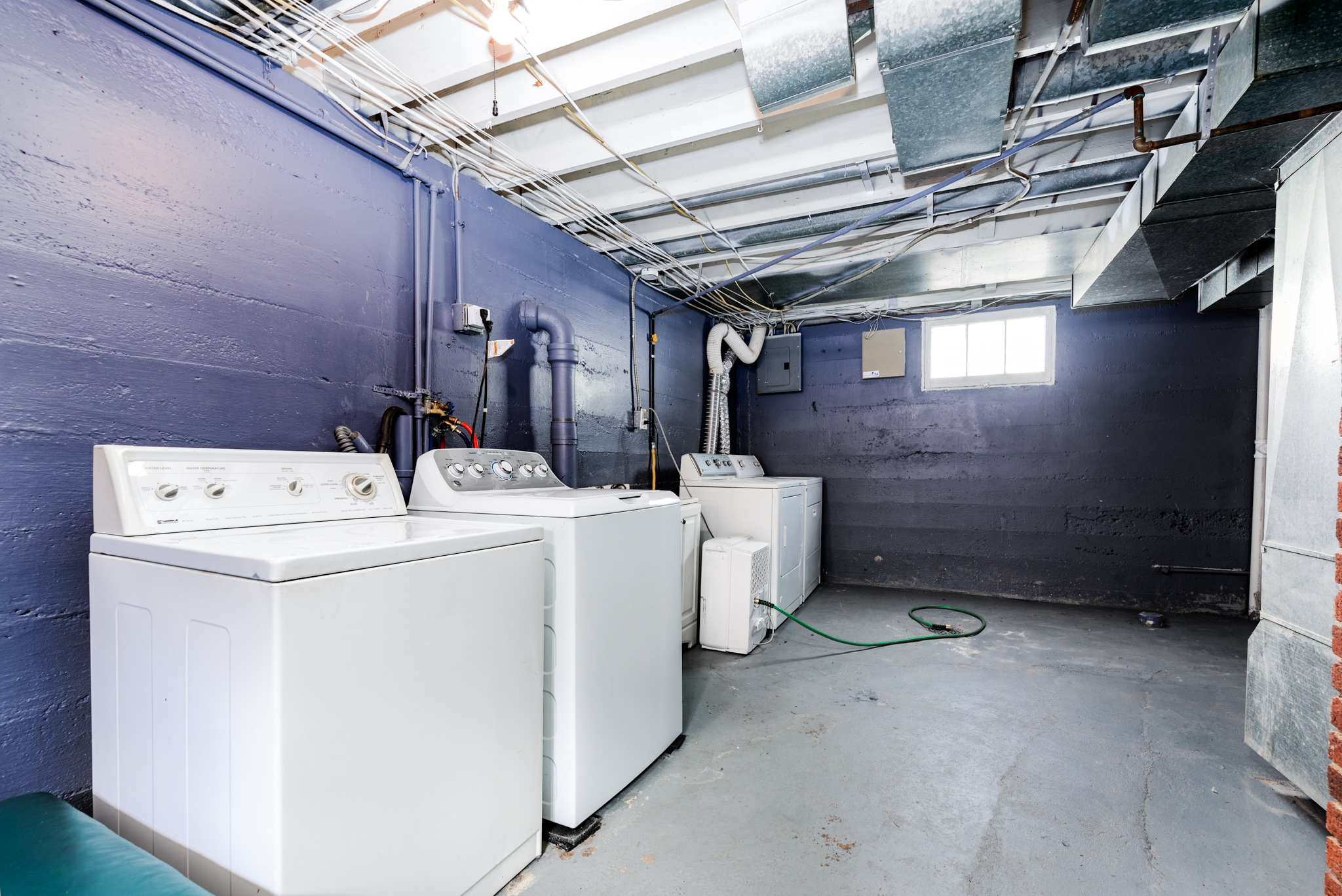 4 Bedrooms Bedrooms, ,2 BathroomsBathrooms,Woodford Rentals,For Rent,1290