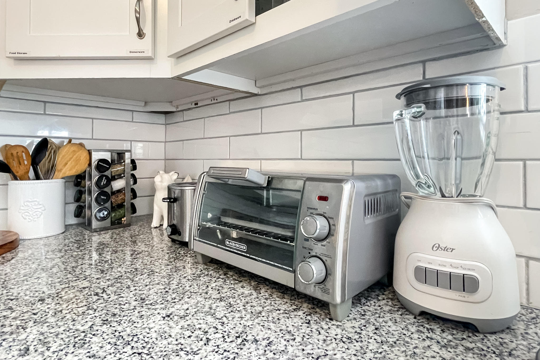 4 Bedrooms Bedrooms, ,2 BathroomsBathrooms,Woodford Rentals,For Rent,1290