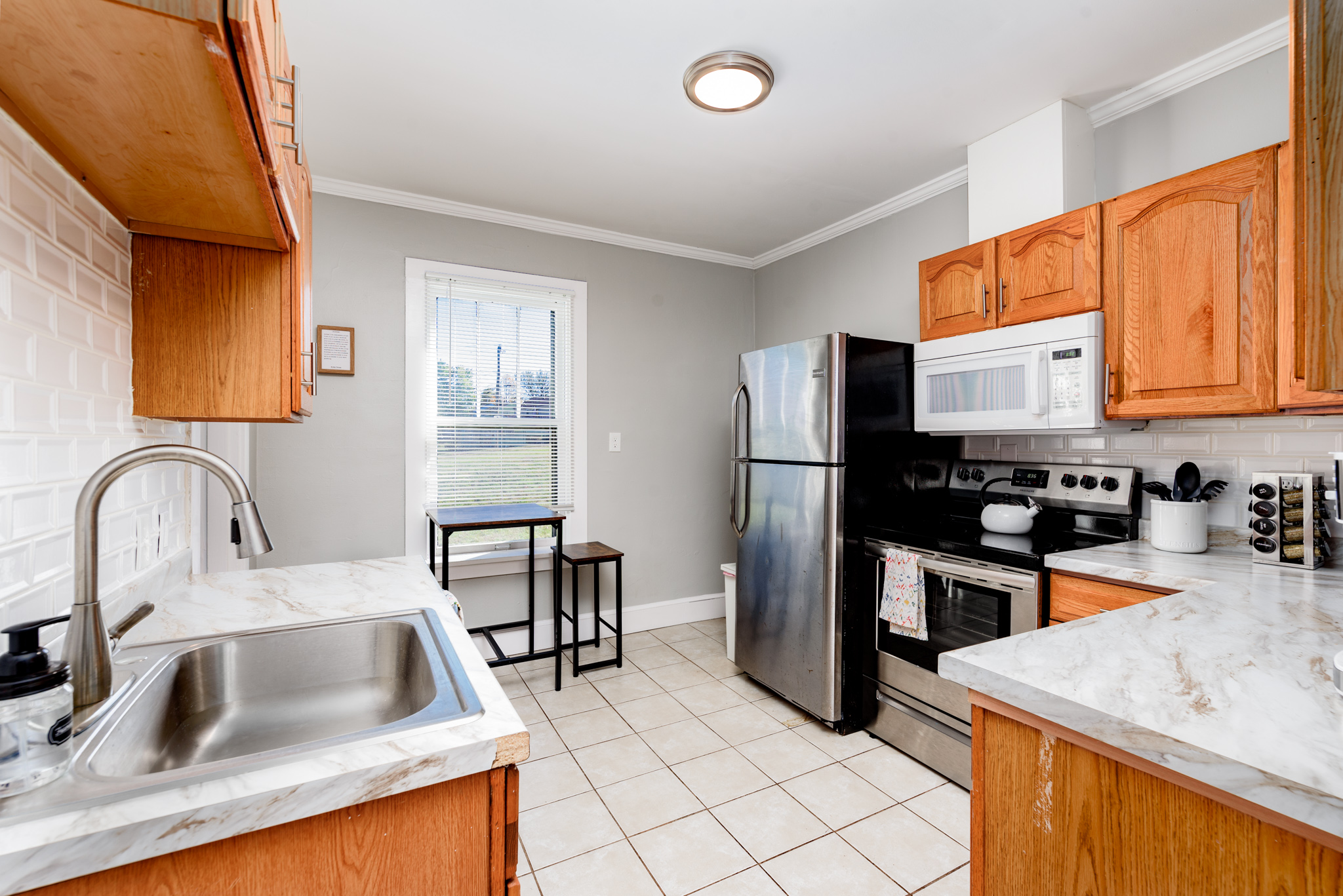 3 Bedrooms Bedrooms, ,1 BathroomBathrooms,Woodford Rentals,For Rent,1291