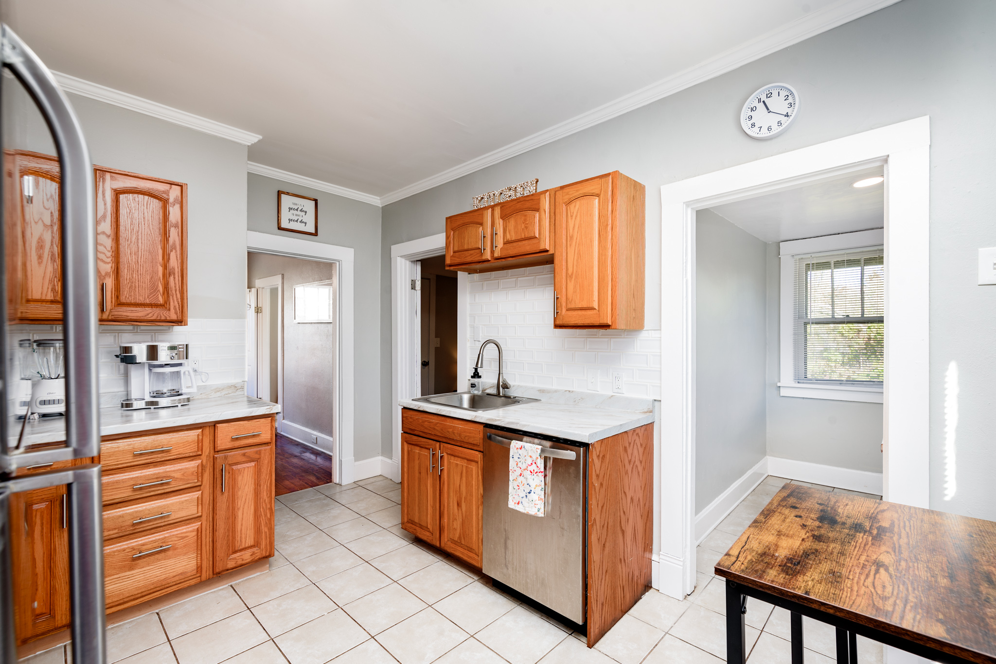 3 Bedrooms Bedrooms, ,1 BathroomBathrooms,Woodford Rentals,For Rent,1291