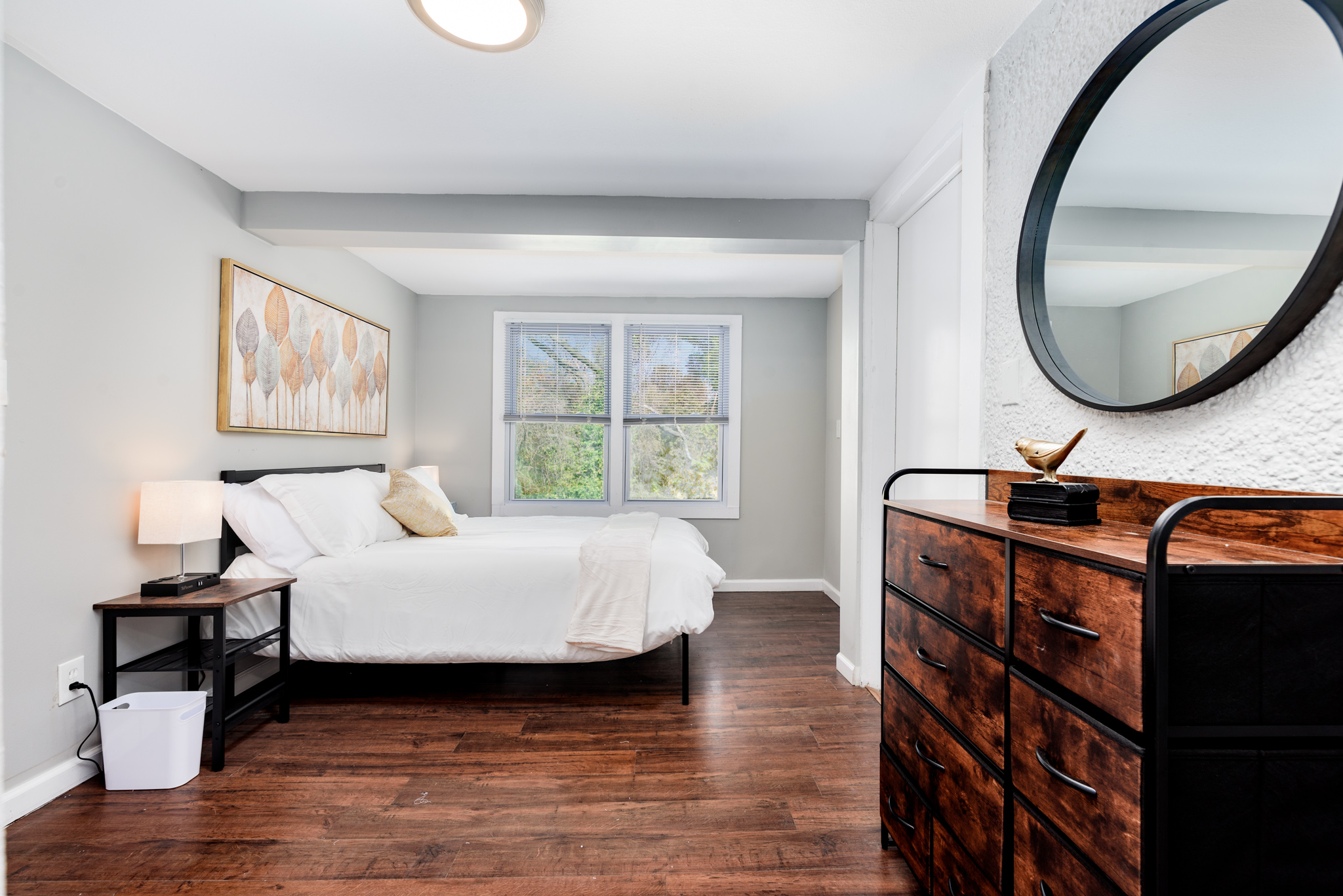 3 Bedrooms Bedrooms, ,1 BathroomBathrooms,Woodford Rentals,For Rent,1291