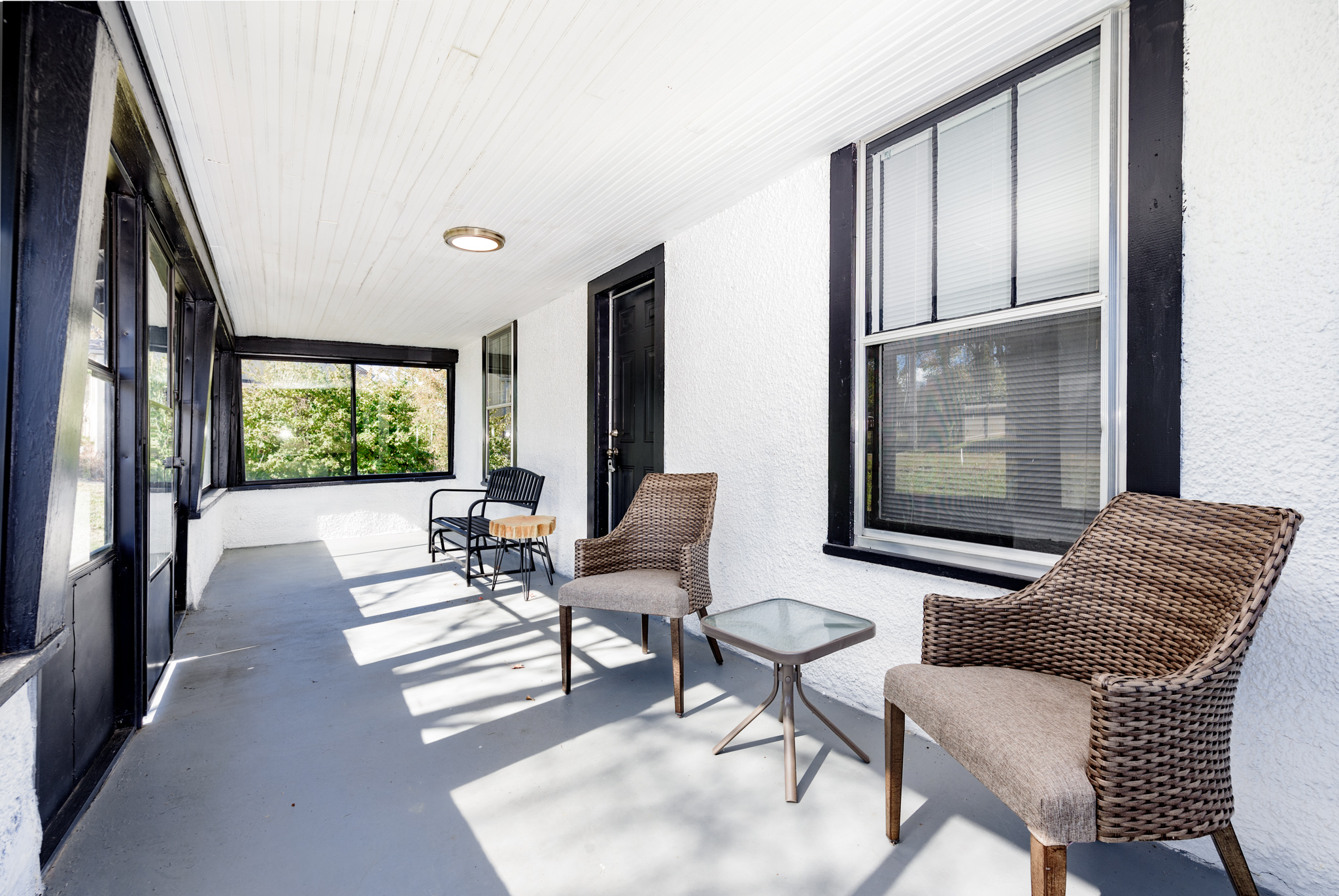 3 Bedrooms Bedrooms, ,1 BathroomBathrooms,Woodford Rentals,For Rent,1291