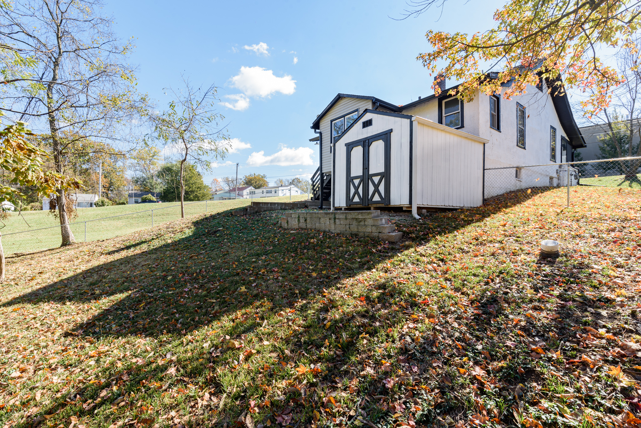 3 Bedrooms Bedrooms, ,1 BathroomBathrooms,Woodford Rentals,For Rent,1291