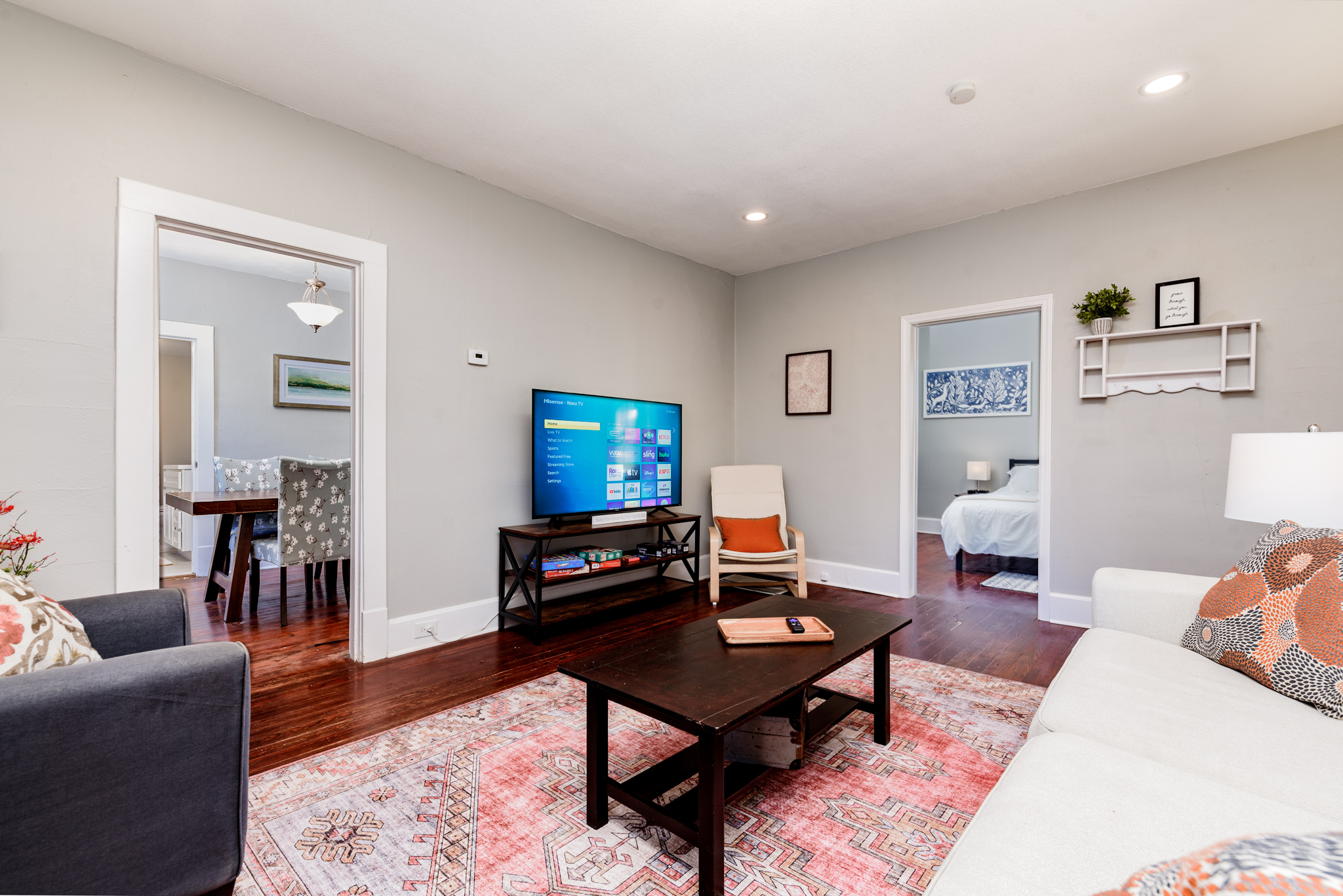 3 Bedrooms Bedrooms, ,1 BathroomBathrooms,Woodford Rentals,For Rent,1291