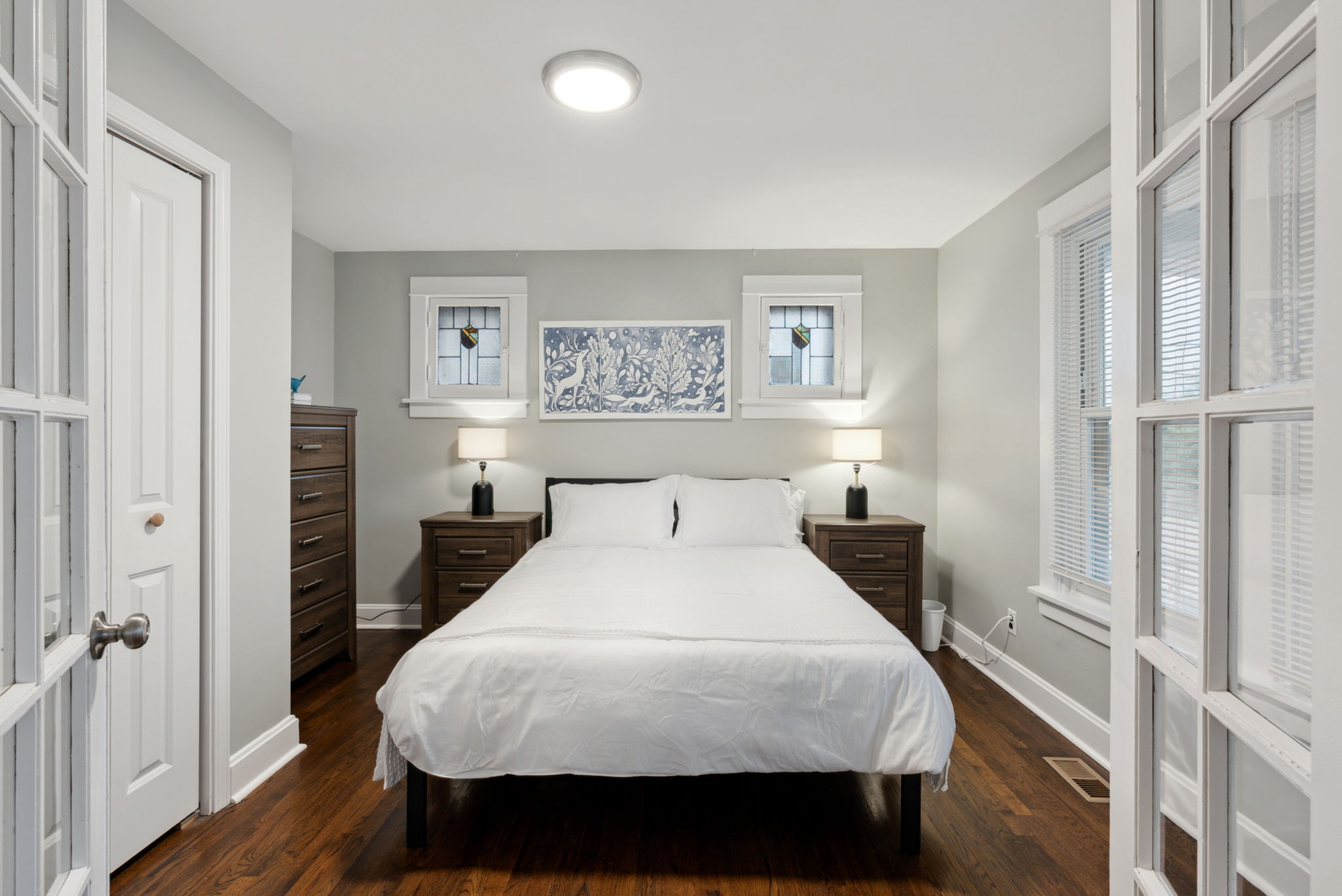 3 Bedrooms Bedrooms, ,2 BathroomsBathrooms,Woodford Rentals,For Rent,1292