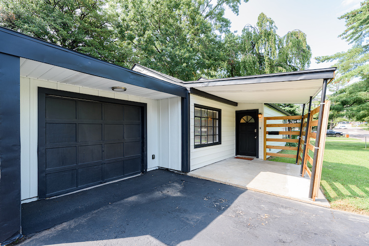 3 Bedrooms Bedrooms, ,1.5 BathroomsBathrooms,Woodford Rentals,For Rent,1299