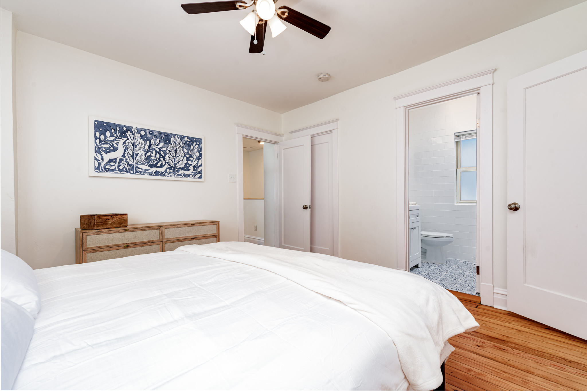 3 Bedrooms Bedrooms, ,2 BathroomsBathrooms,Woodford Rentals,For Rent,1300