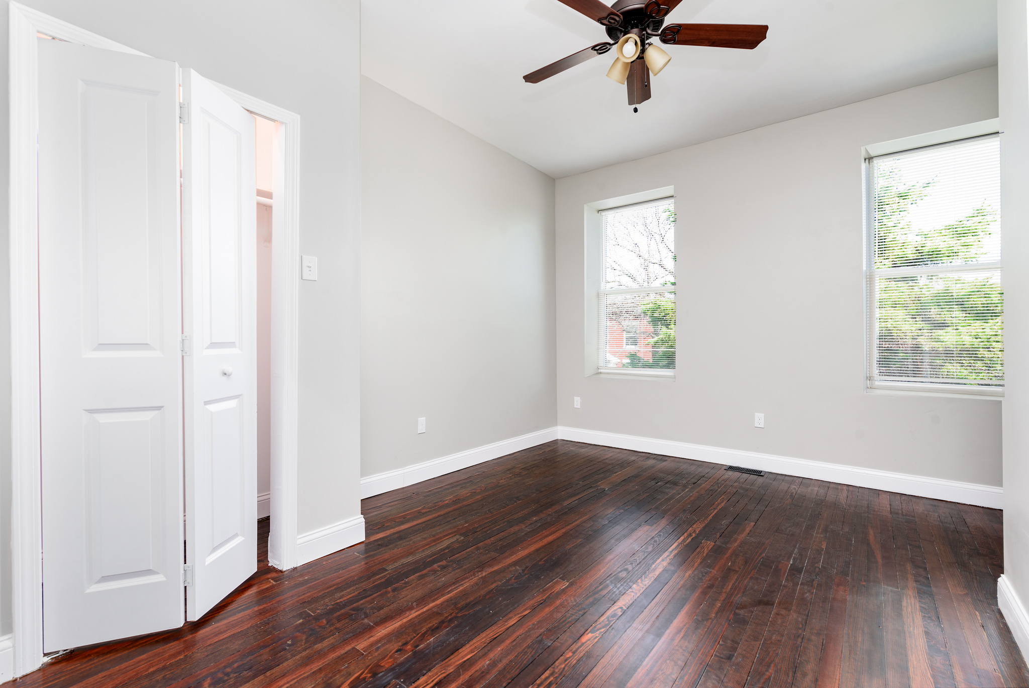 3 Bedrooms Bedrooms, ,2 BathroomsBathrooms,Woodford Rentals,For Rent,1302