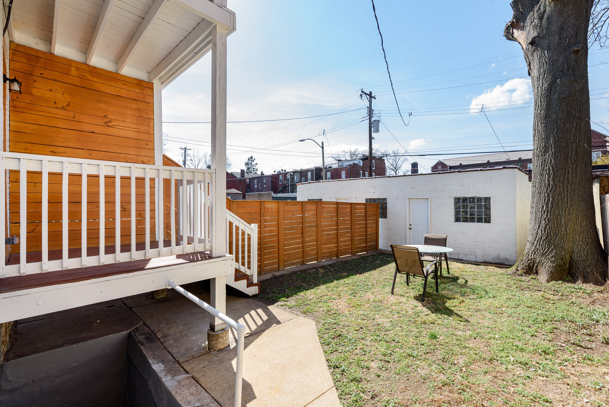 3 Bedrooms Bedrooms, ,2 BathroomsBathrooms,Woodford Rentals,For Rent,1302