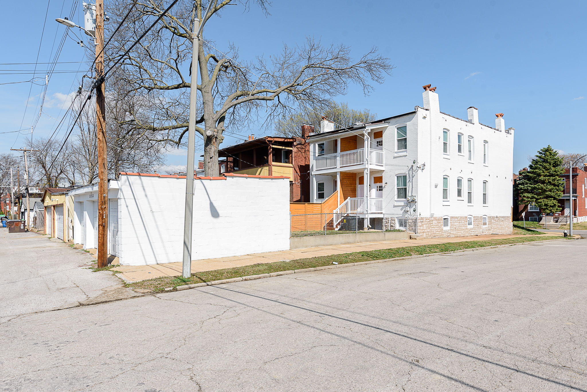 1 Bedroom Bedrooms, ,1 BathroomBathrooms,Woodford Rentals,For Rent,1303
