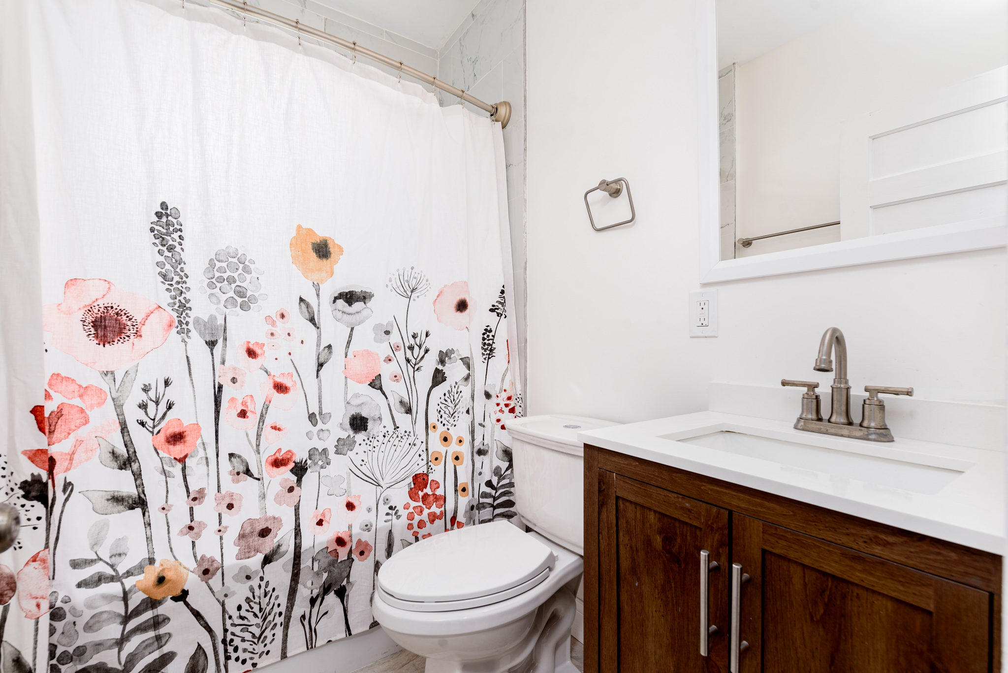 1 Bedroom Bedrooms, ,1 BathroomBathrooms,Woodford Rentals,For Rent,1303