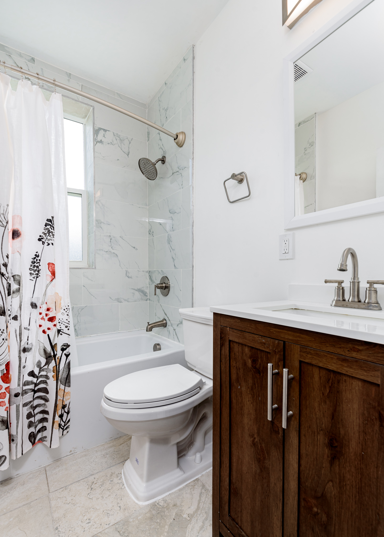 1 Bedroom Bedrooms, ,1 BathroomBathrooms,Woodford Rentals,For Rent,1303