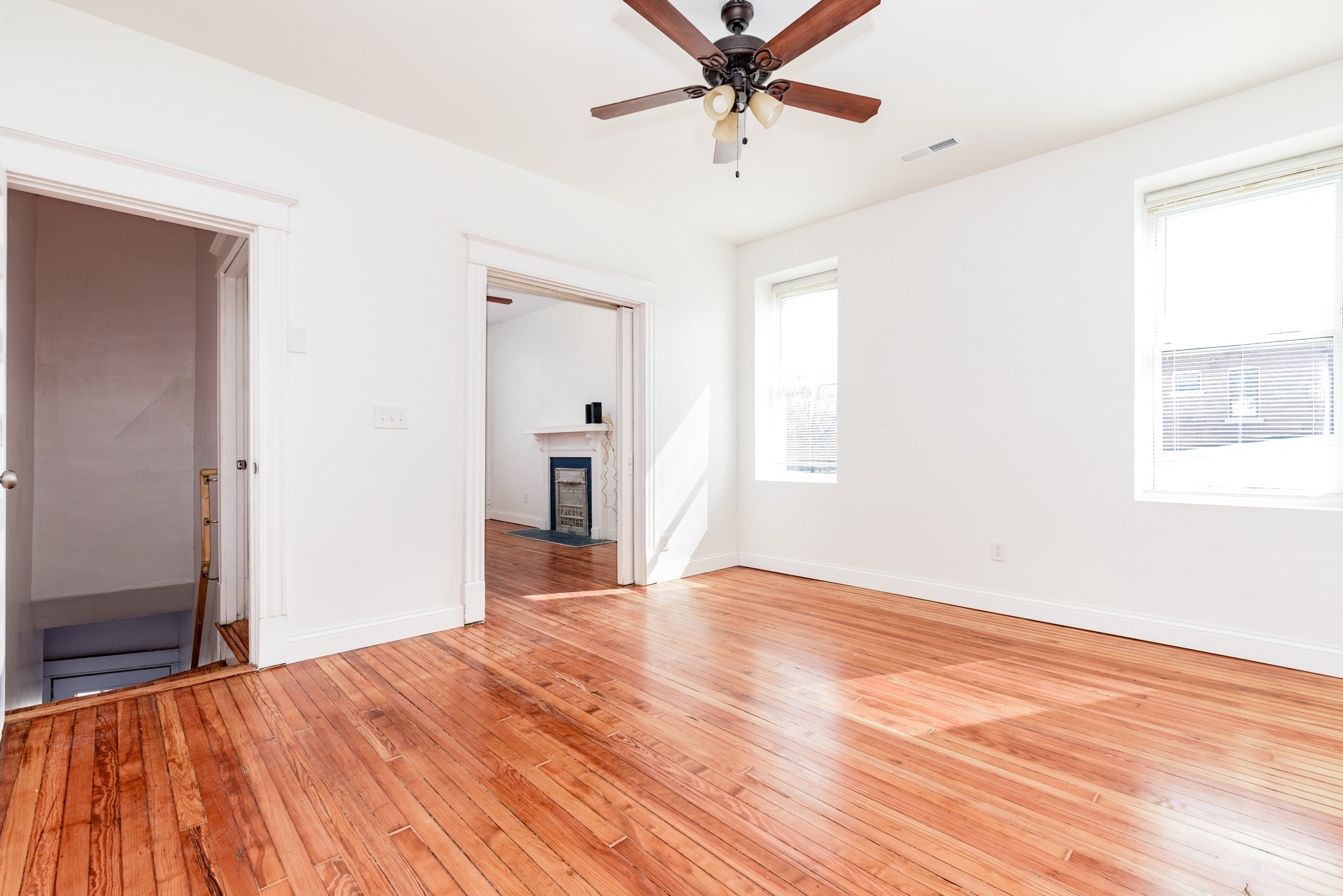 1 Bedroom Bedrooms, ,1 BathroomBathrooms,Woodford Rentals,For Rent,1304