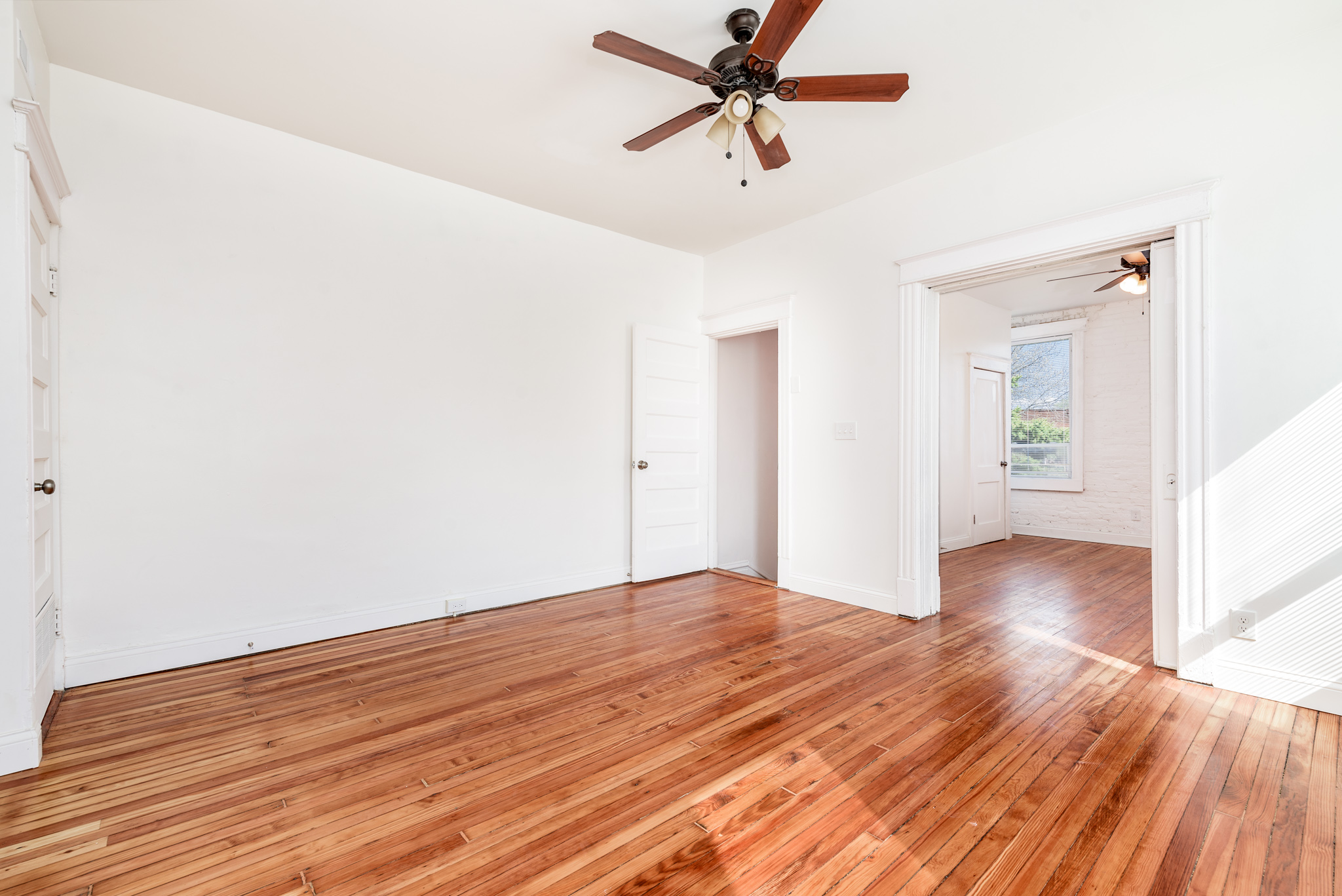 1 Bedroom Bedrooms, ,1 BathroomBathrooms,Woodford Rentals,For Rent,1304