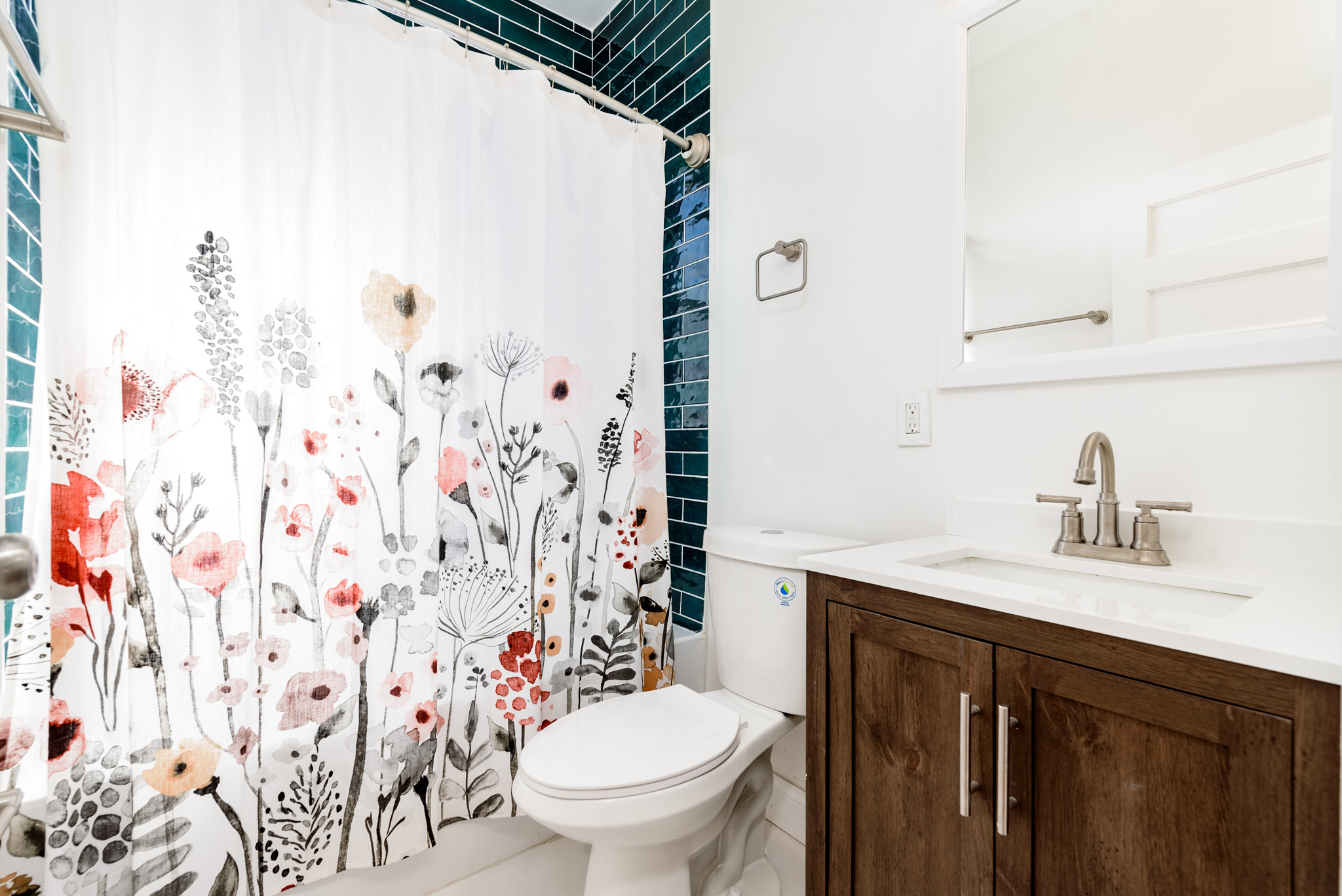 1 Bedroom Bedrooms, ,1 BathroomBathrooms,Woodford Rentals,For Rent,1304