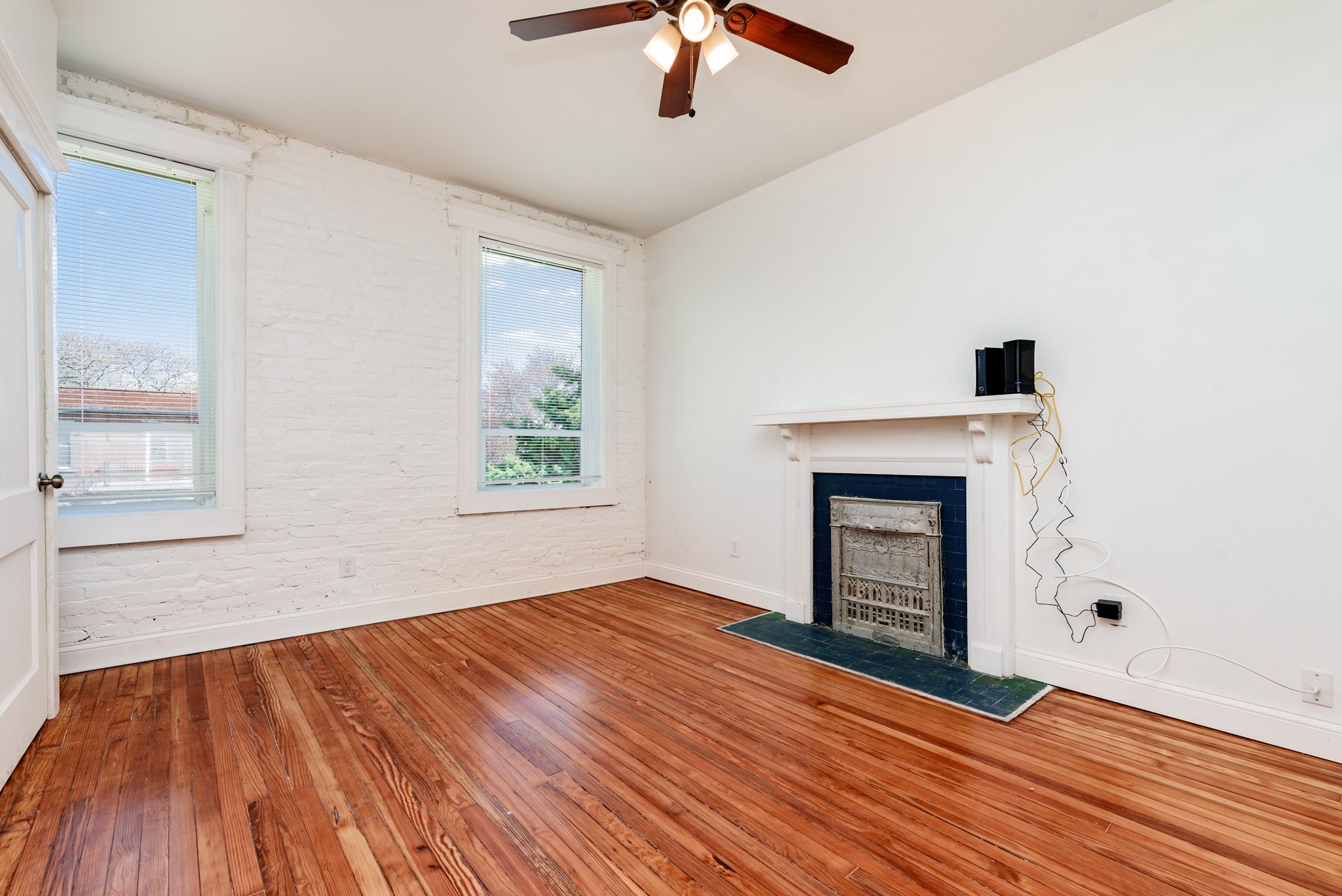 1 Bedroom Bedrooms, ,1 BathroomBathrooms,Woodford Rentals,For Rent,1304
