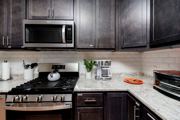 2 Bedrooms Bedrooms, ,1 BathroomBathrooms,Woodford Rentals,For Rent,1305