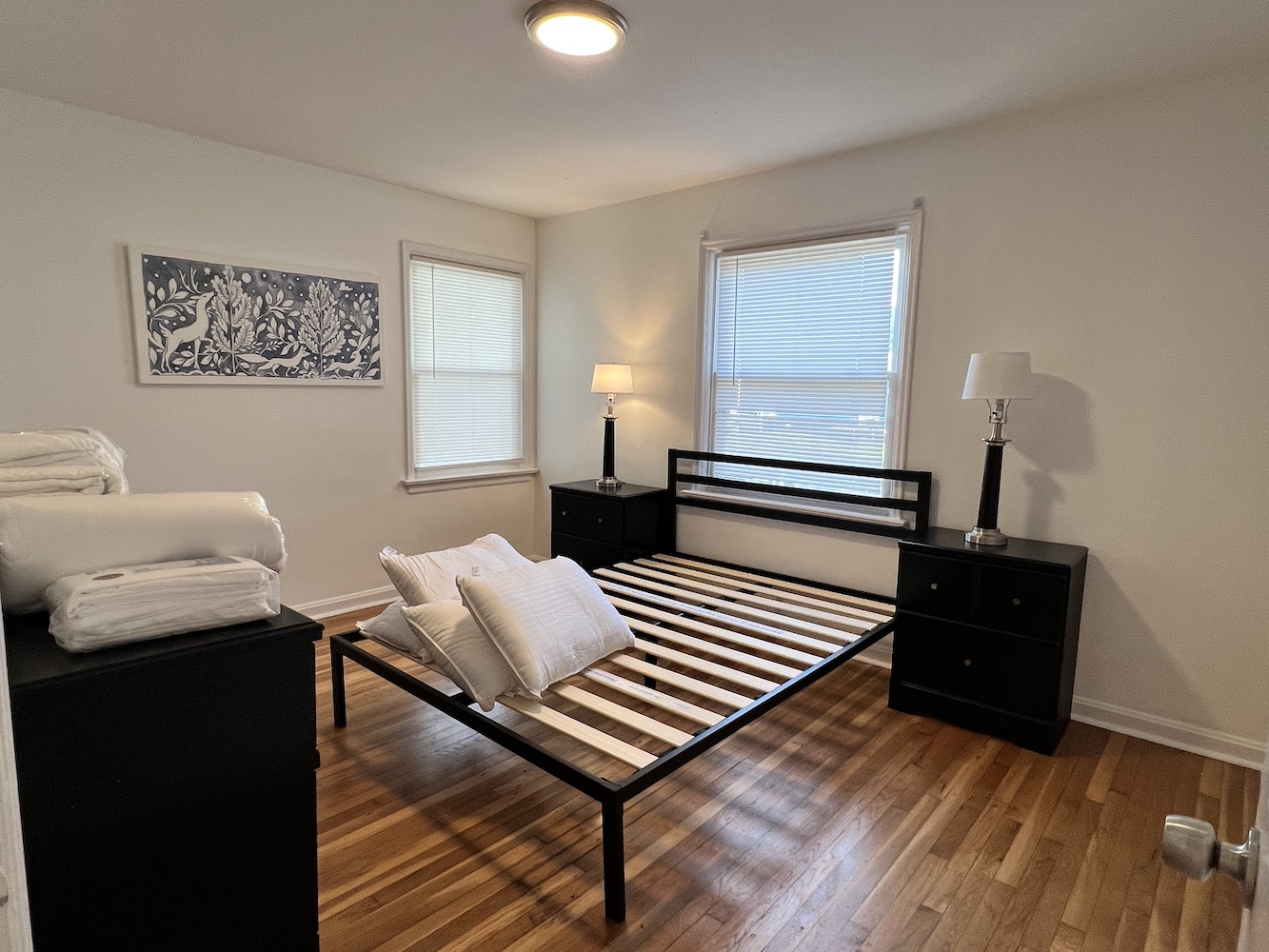 3 Bedrooms Bedrooms, ,2 BathroomsBathrooms,Woodford Rentals,For Rent,1312