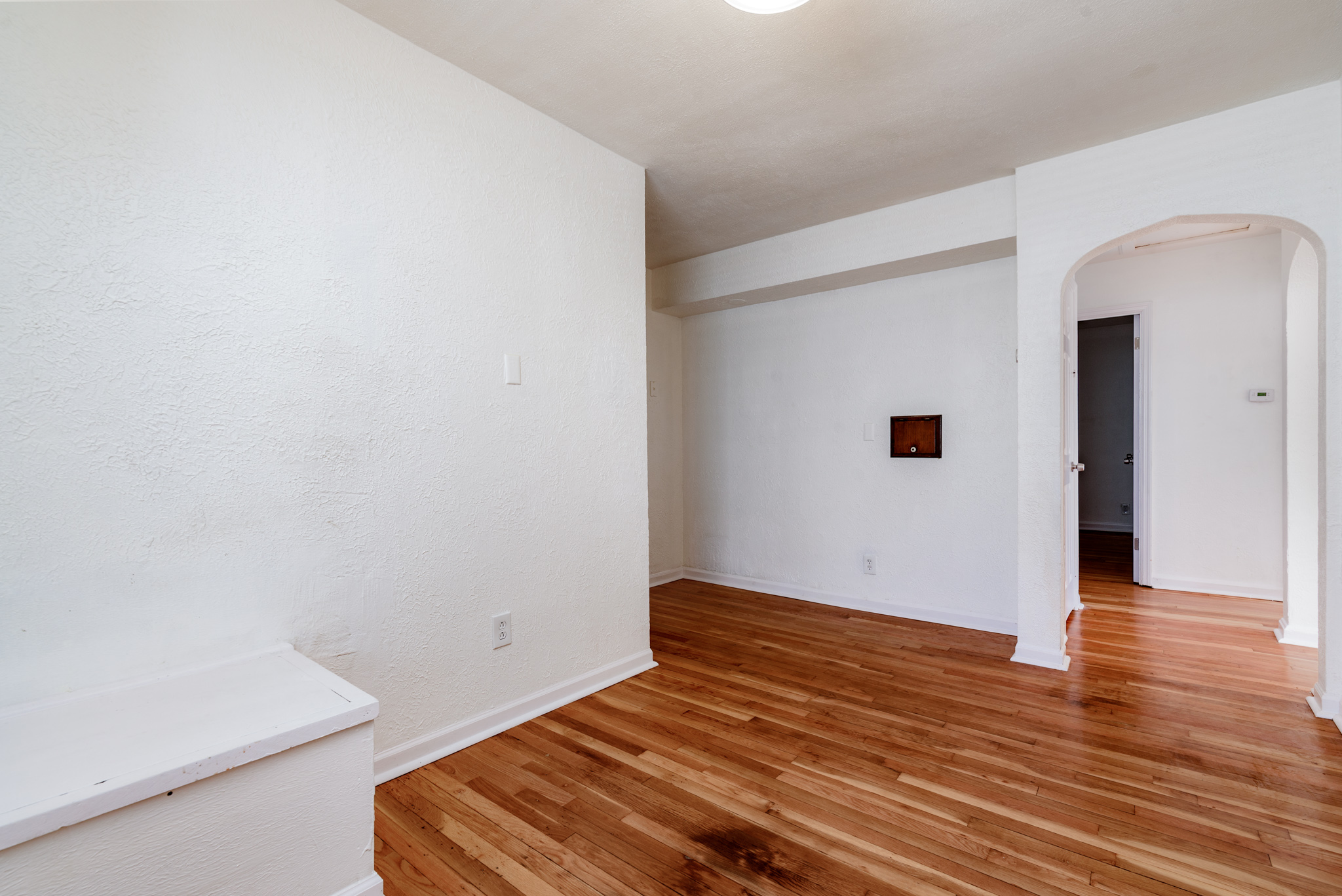 3 Bedrooms Bedrooms, ,2 BathroomsBathrooms,Woodford Rentals,For Rent,1312
