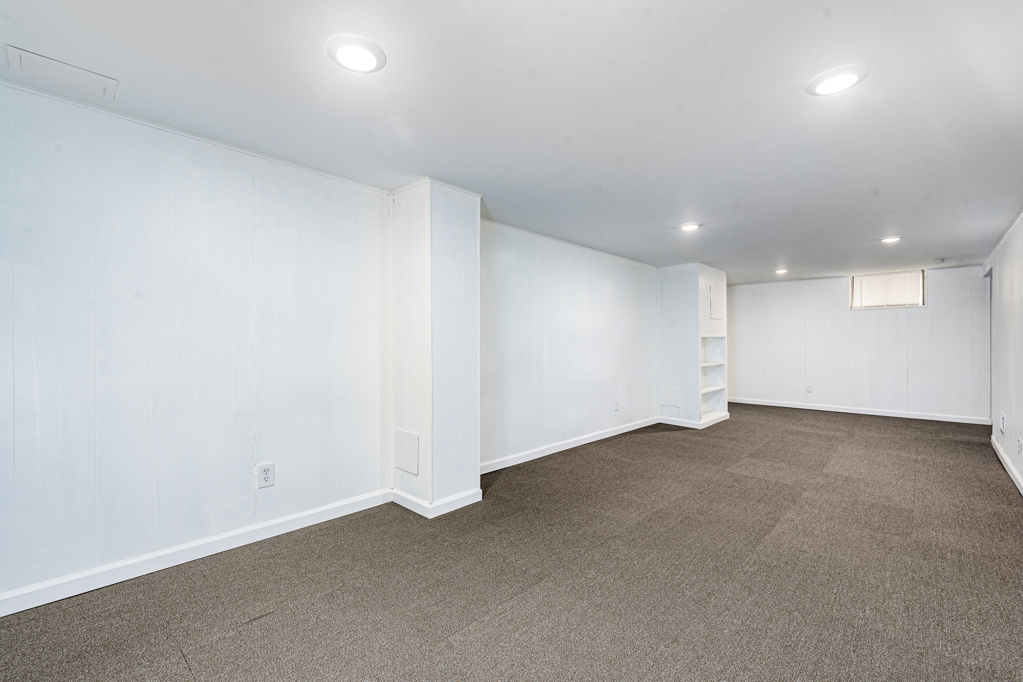 3 Bedrooms Bedrooms, ,2 BathroomsBathrooms,Woodford Rentals,For Rent,1312
