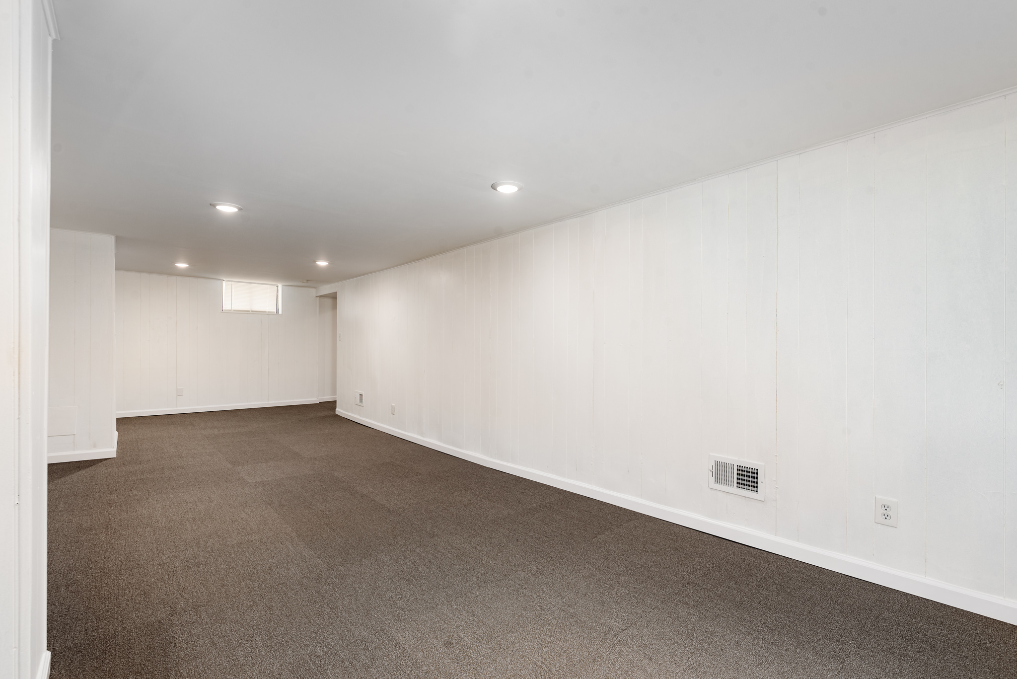 3 Bedrooms Bedrooms, ,2 BathroomsBathrooms,Woodford Rentals,For Rent,1312