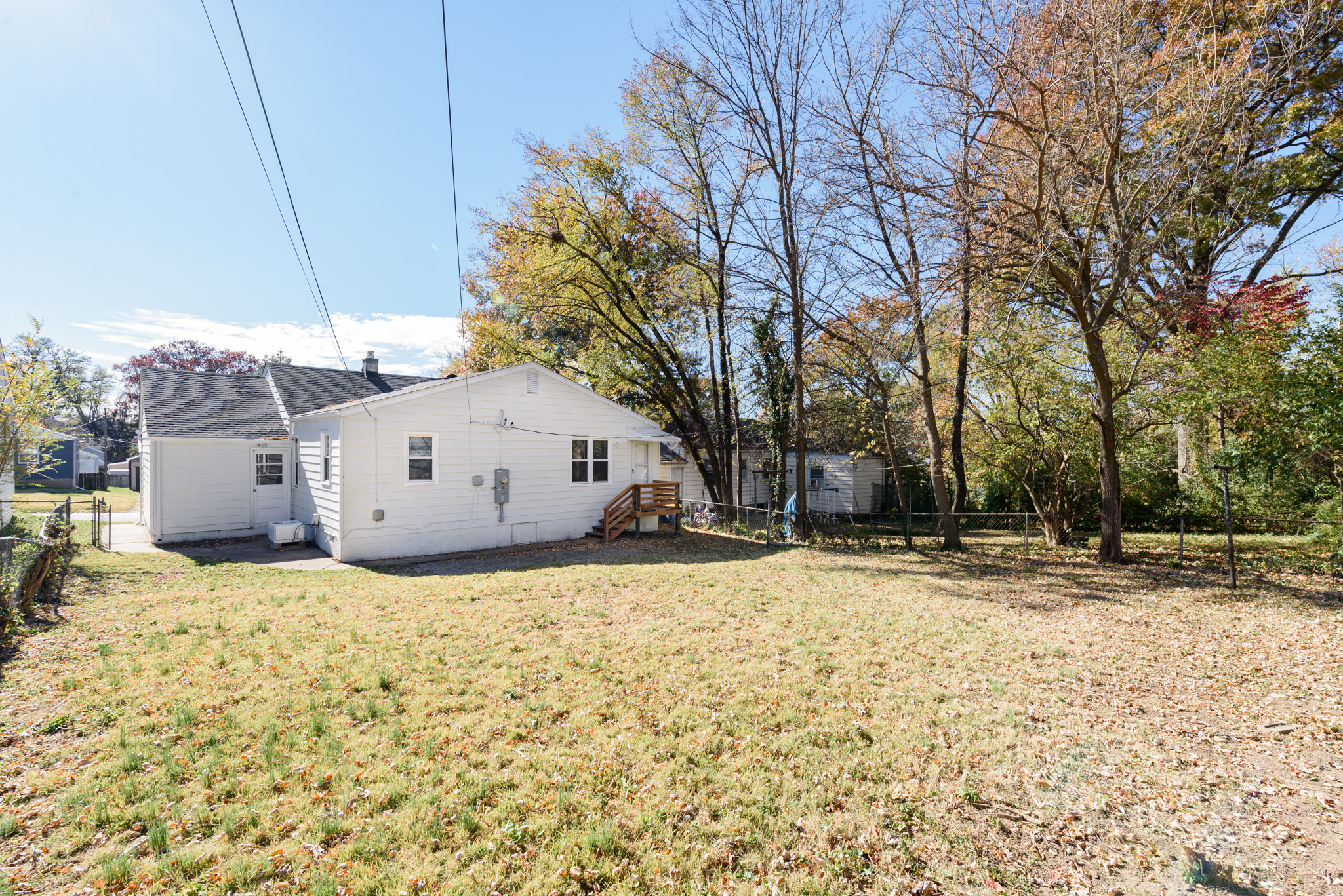 3 Bedrooms Bedrooms, ,2 BathroomsBathrooms,Woodford Rentals,For Rent,1312