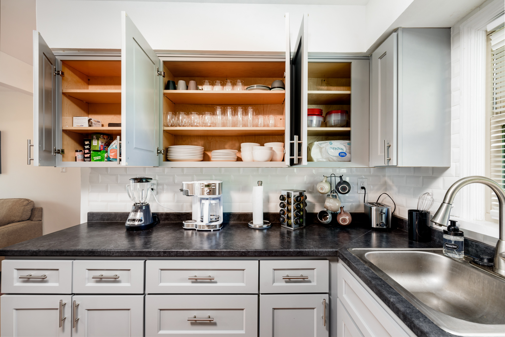4 Bedrooms Bedrooms, ,2 BathroomsBathrooms,Woodford Rentals,For Rent,1313