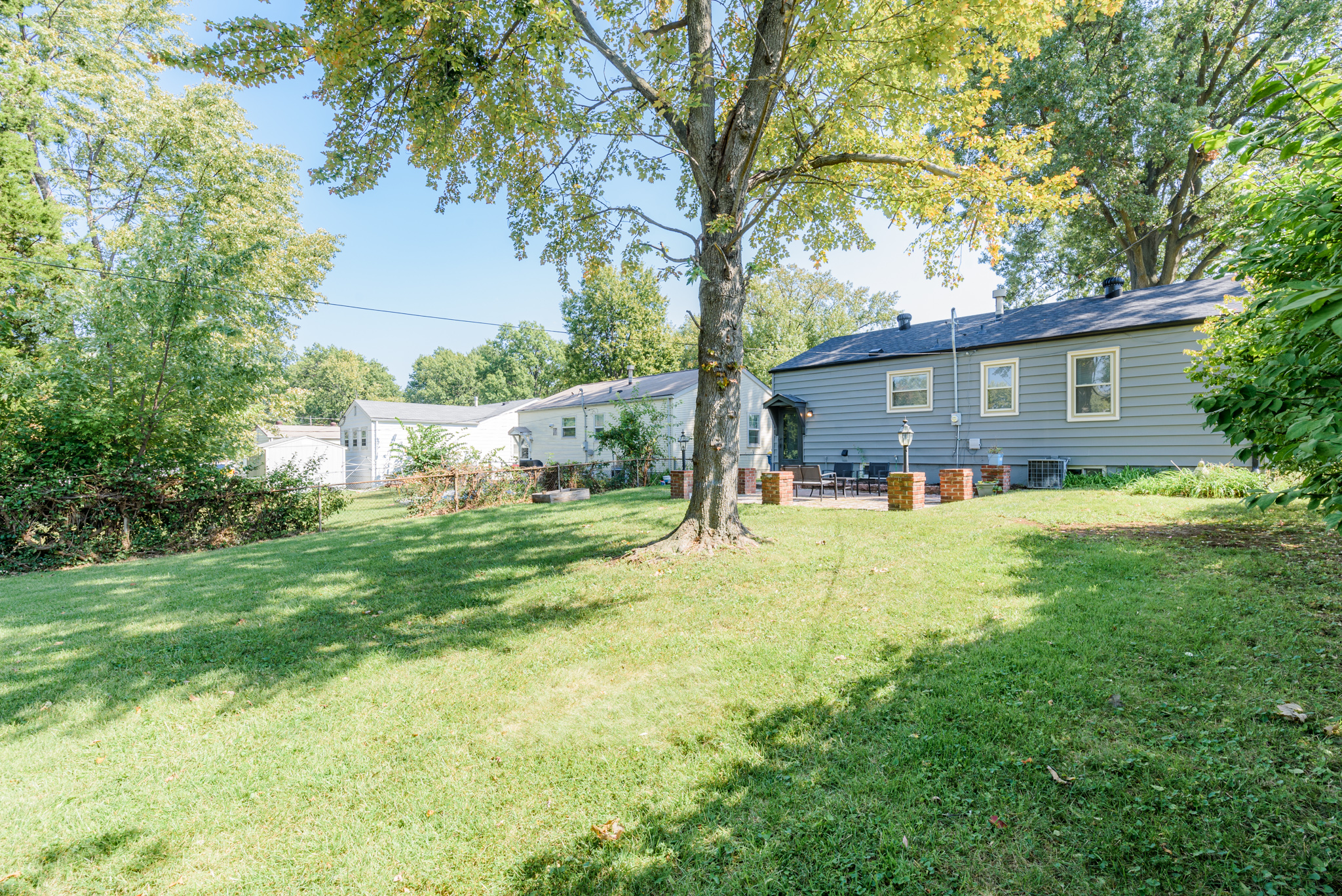 4 Bedrooms Bedrooms, ,2 BathroomsBathrooms,Woodford Rentals,For Rent,1313