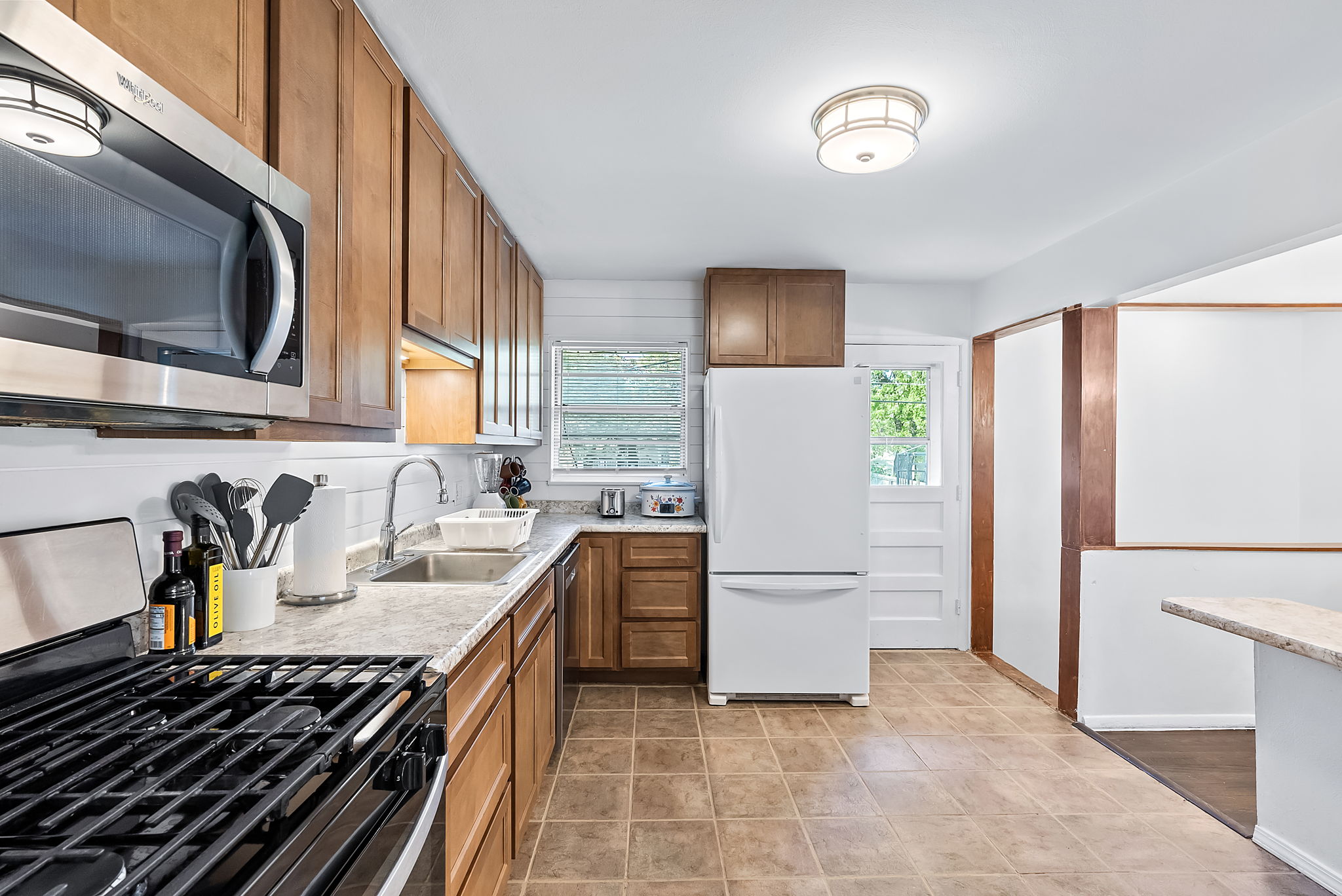 4 Bedrooms Bedrooms, ,1.5 BathroomsBathrooms,Woodford Rentals,For Rent,1314