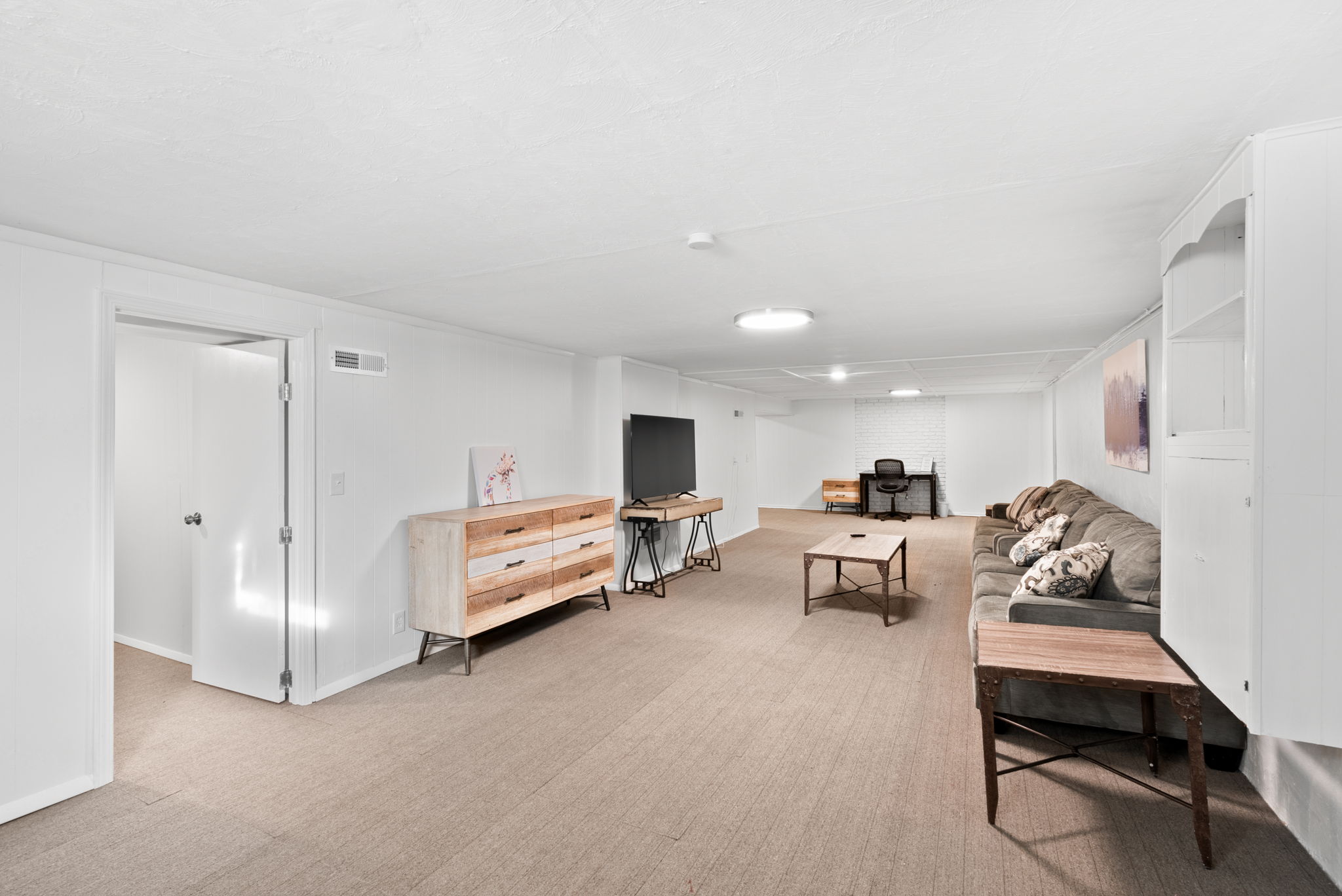4 Bedrooms Bedrooms, ,1.5 BathroomsBathrooms,Woodford Rentals,For Rent,1314