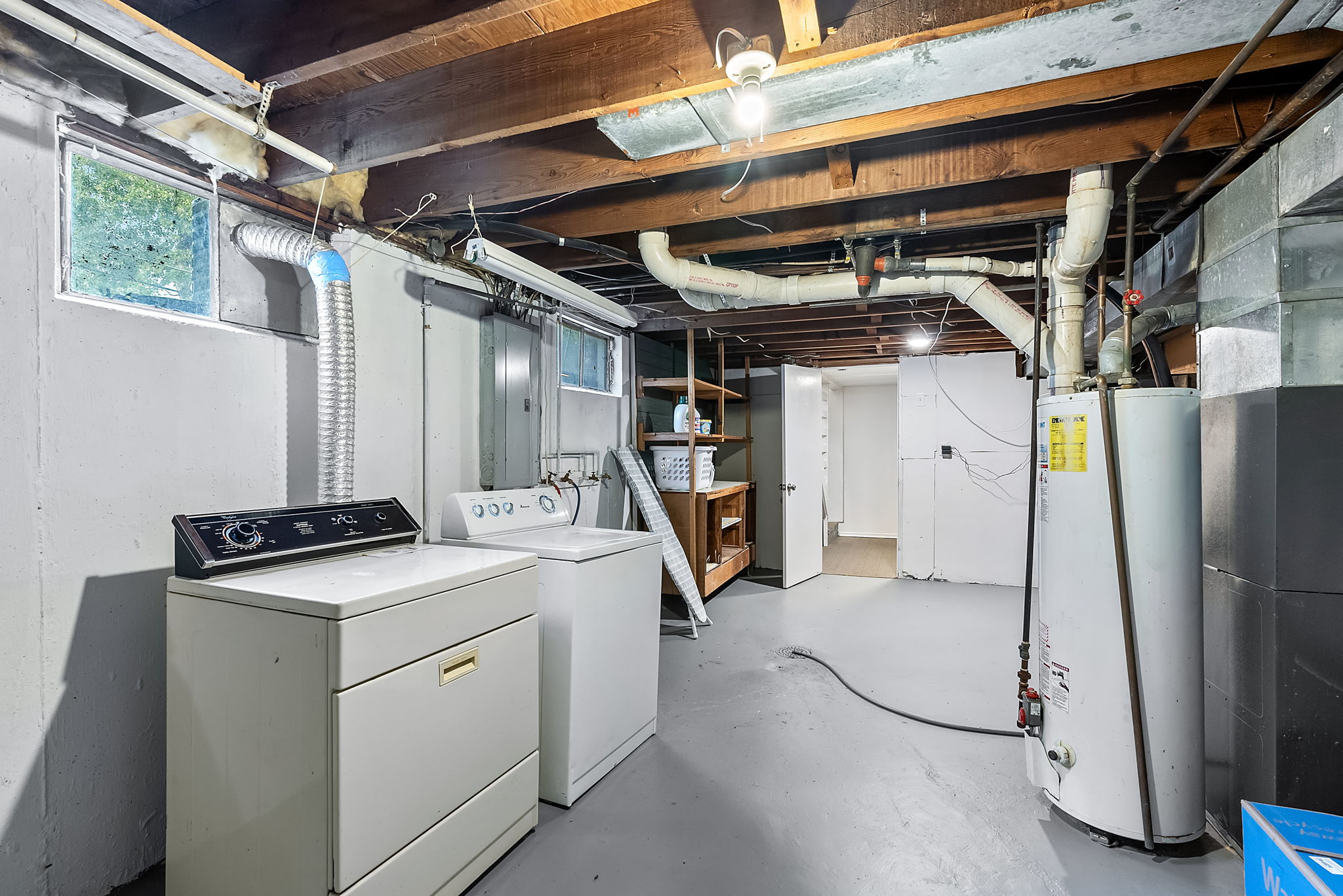 4 Bedrooms Bedrooms, ,1.5 BathroomsBathrooms,Woodford Rentals,For Rent,1314