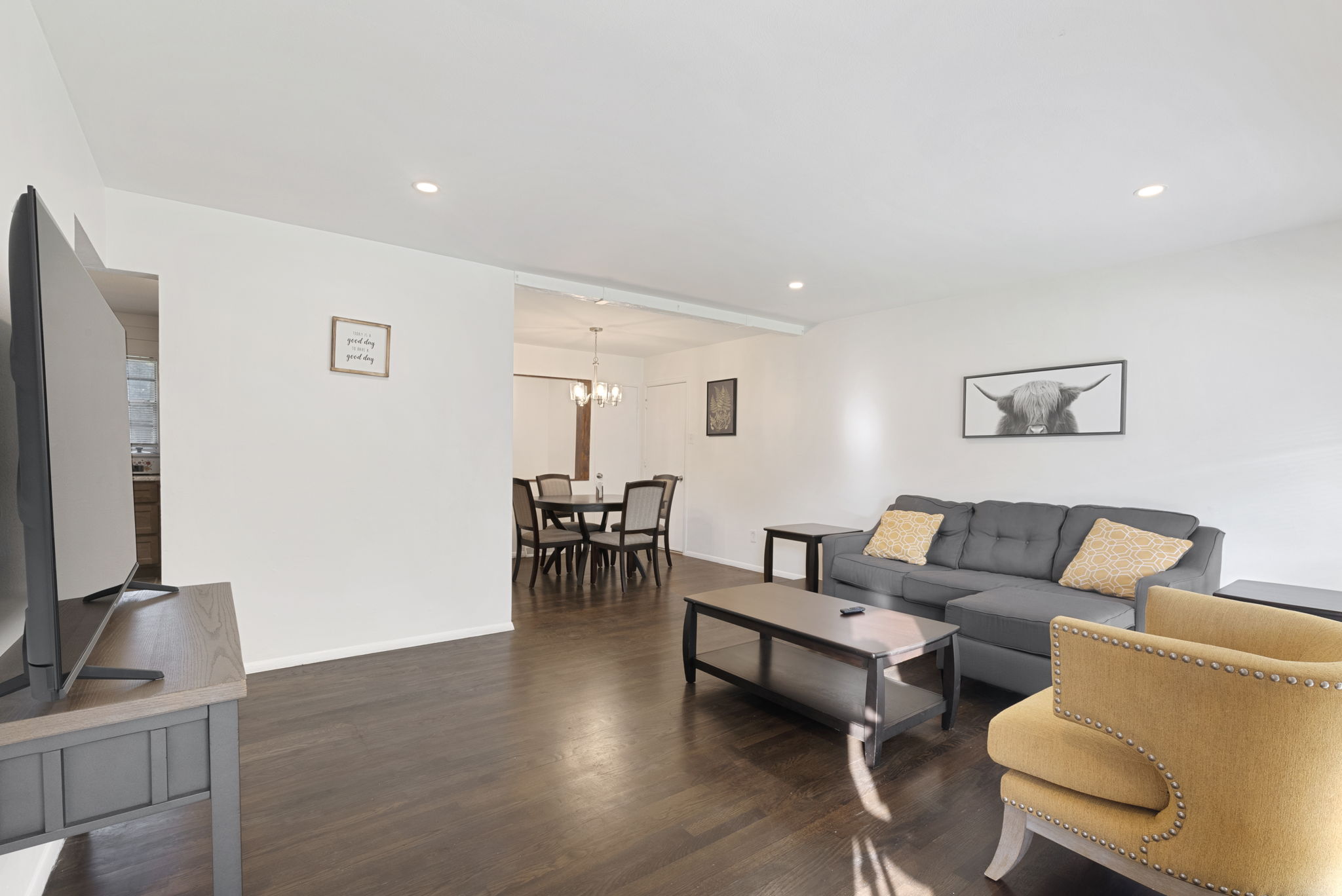 4 Bedrooms Bedrooms, ,1.5 BathroomsBathrooms,Woodford Rentals,For Rent,1314
