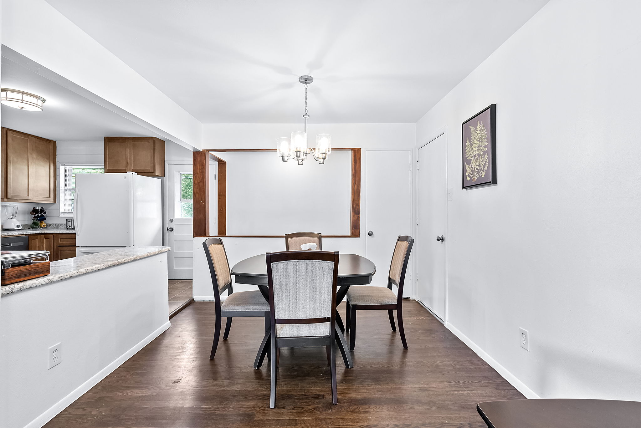 4 Bedrooms Bedrooms, ,1.5 BathroomsBathrooms,Woodford Rentals,For Rent,1314