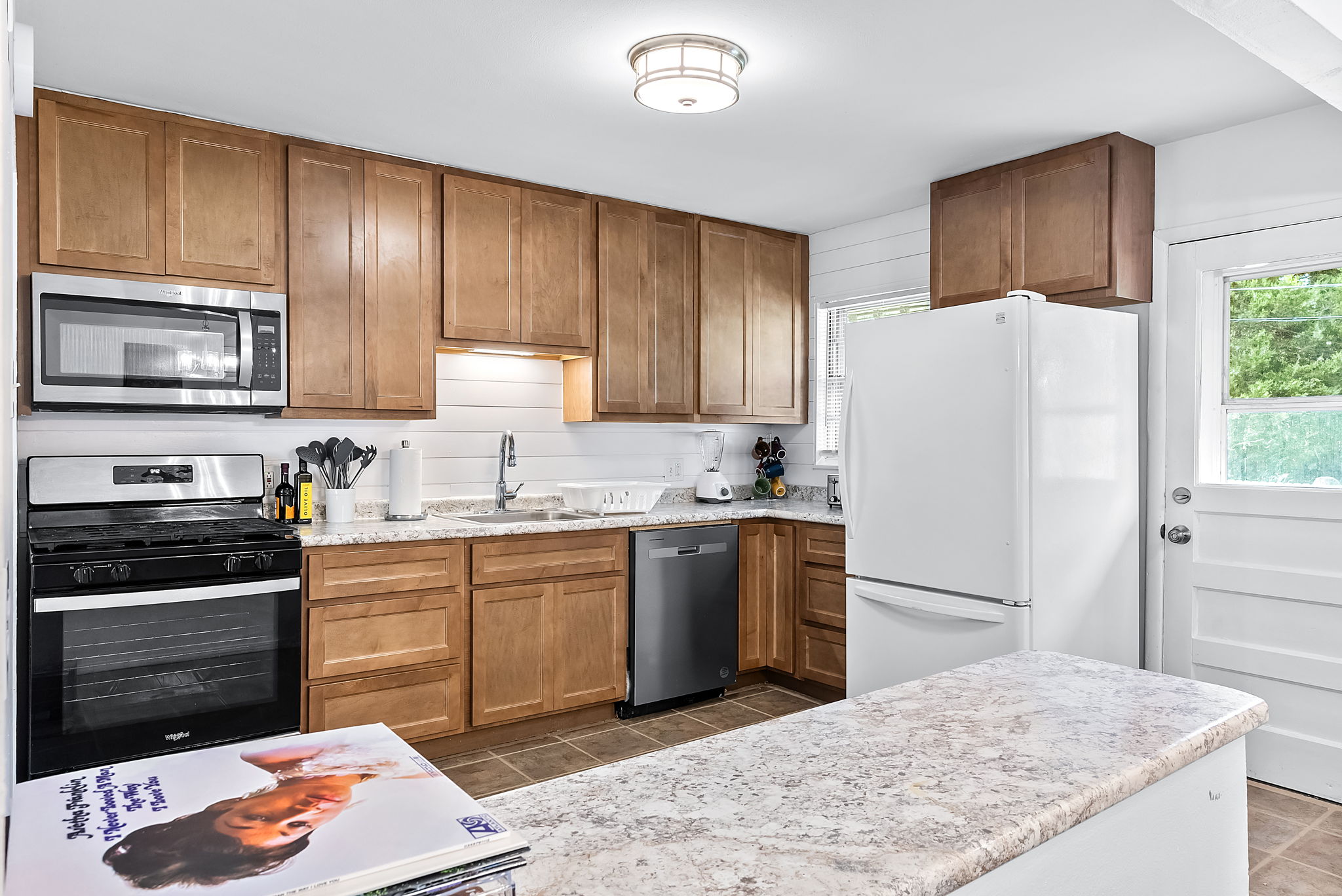 4 Bedrooms Bedrooms, ,1.5 BathroomsBathrooms,Woodford Rentals,For Rent,1314